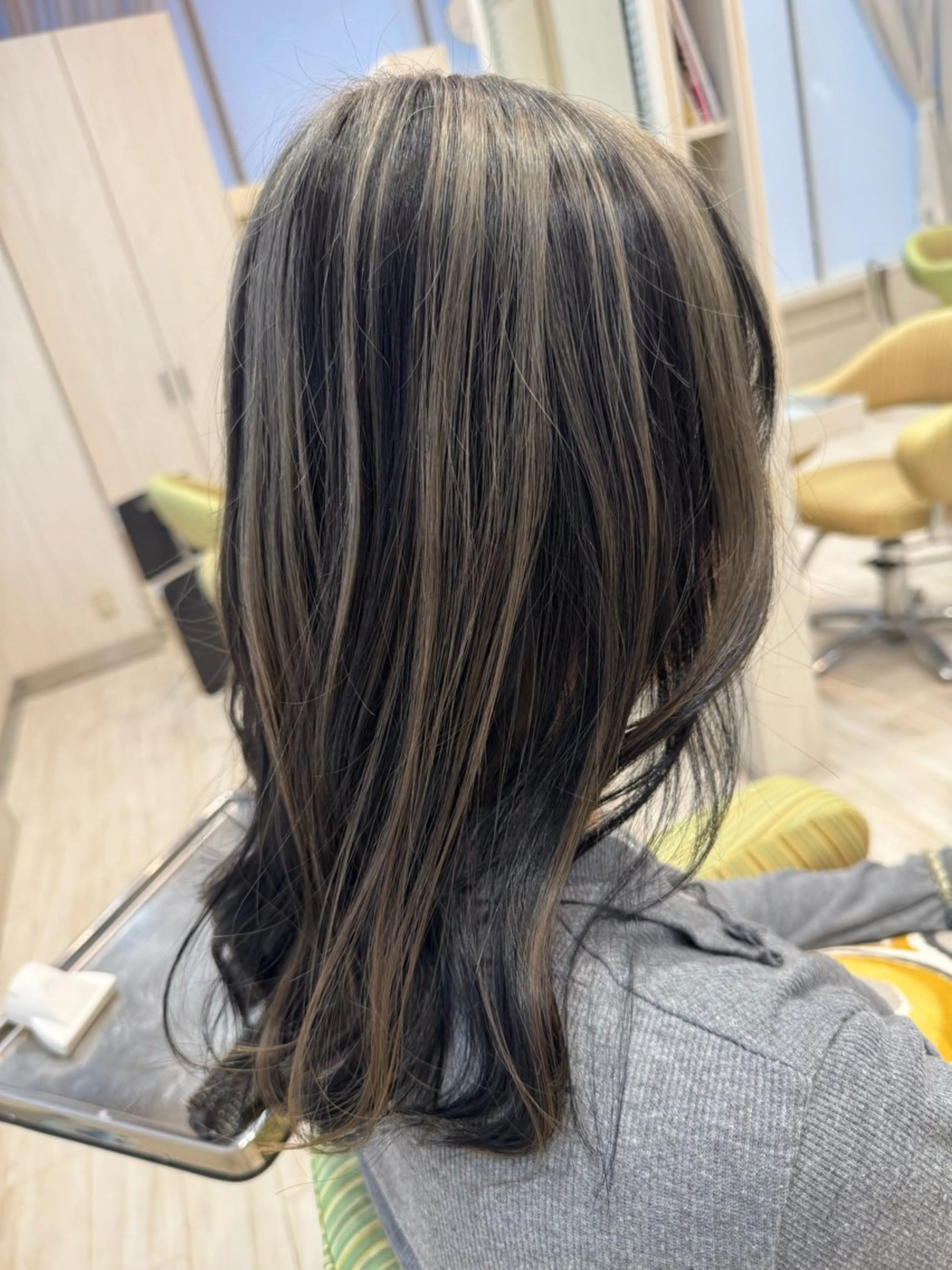 セミロング ヘアカラー 松尾 怜奈のヘアスタイル