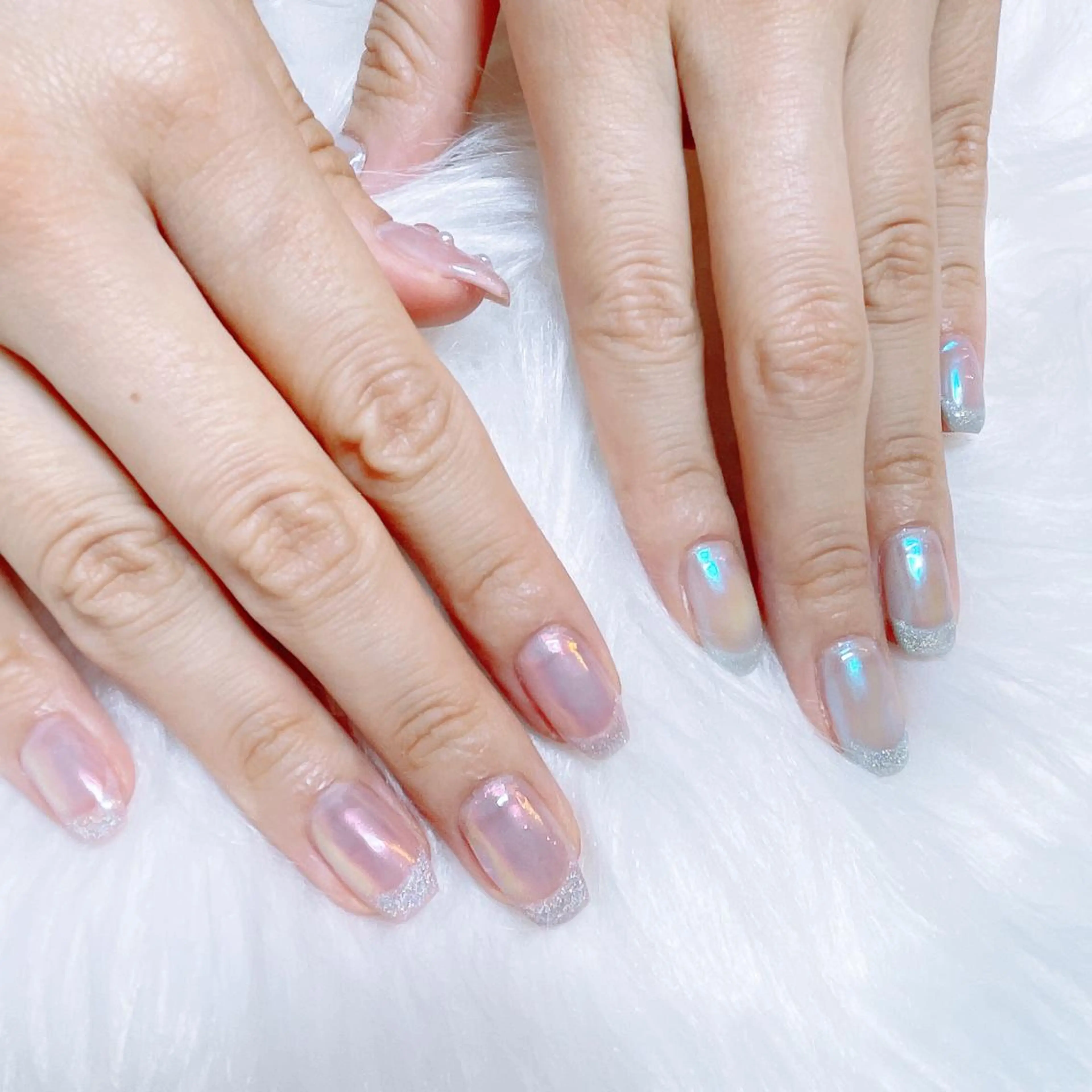 ネイル オーロラネイル フラッシュネイル 氷ネイル・うるうるネイル キラキラネイル 韓国ネイル ハンドネイル Amour baseのネイルデザイン