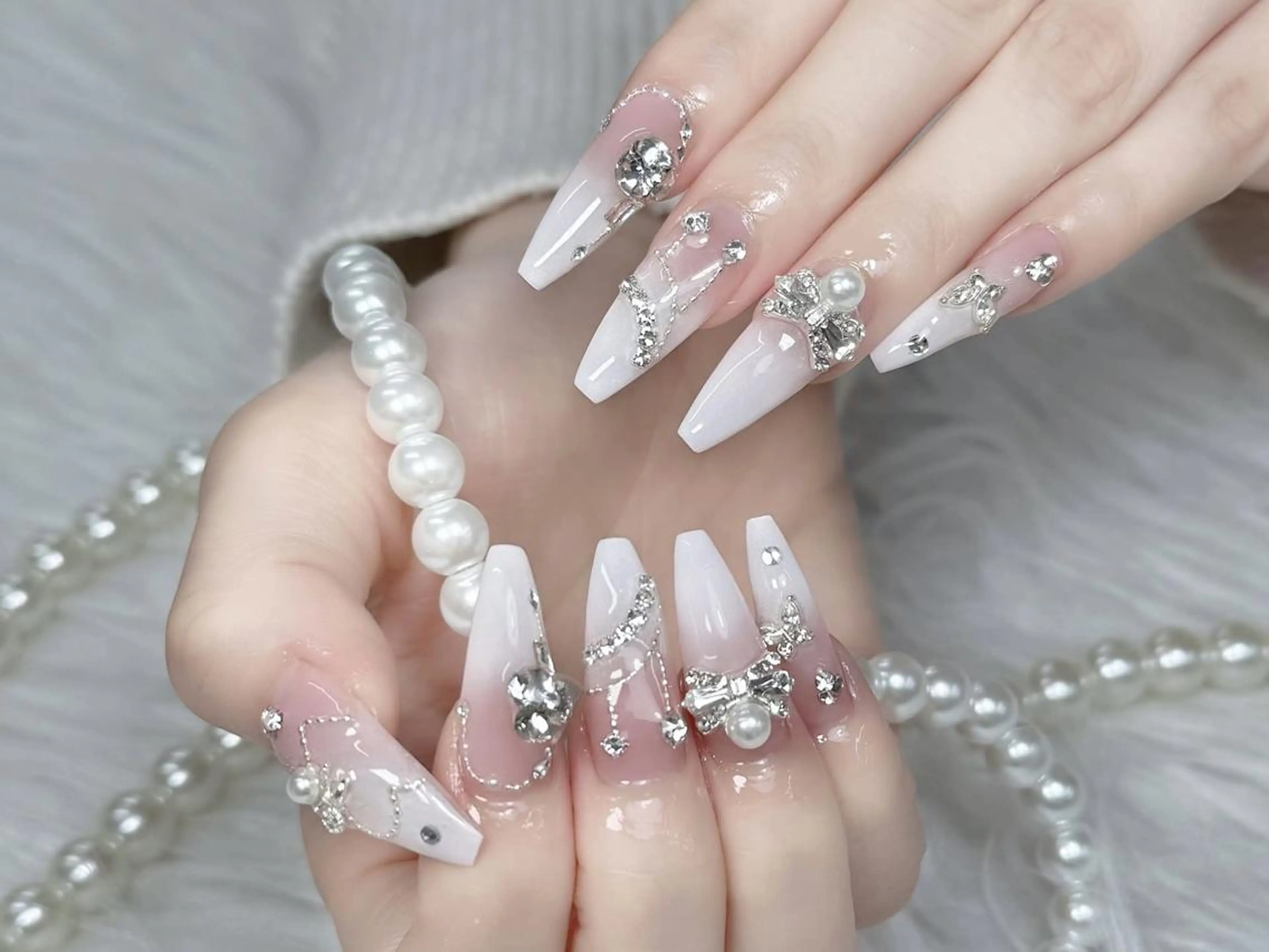 ネイル アートネイル ジェルネイル ゴージャス キラキラネイル 韓国ネイル Jerry Novaのネイルデザイン