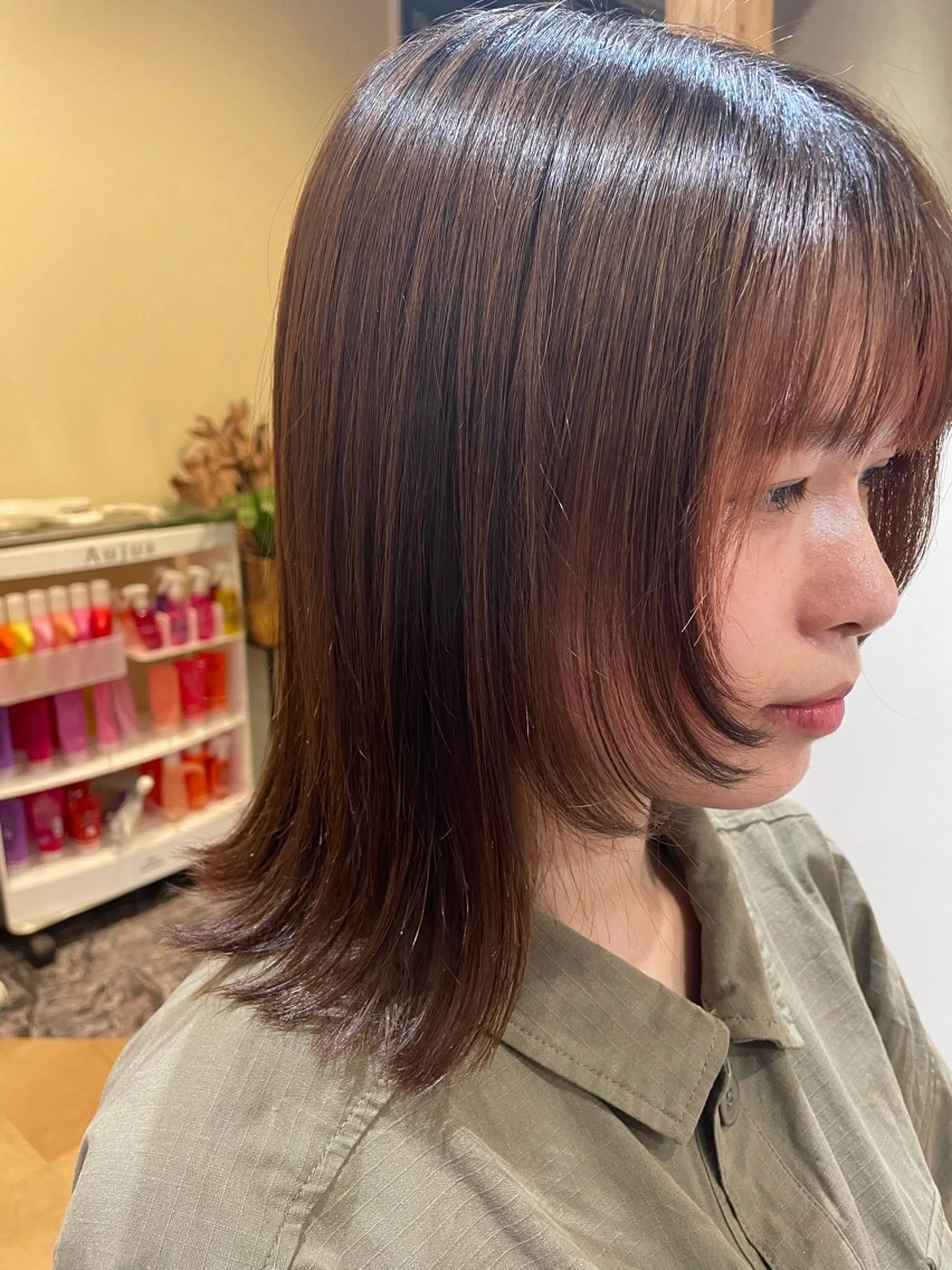 ミディアム 顔周りカット レイヤーカット カット パーマ 山口里莉 /ブリーチカラーのヘアスタイル
