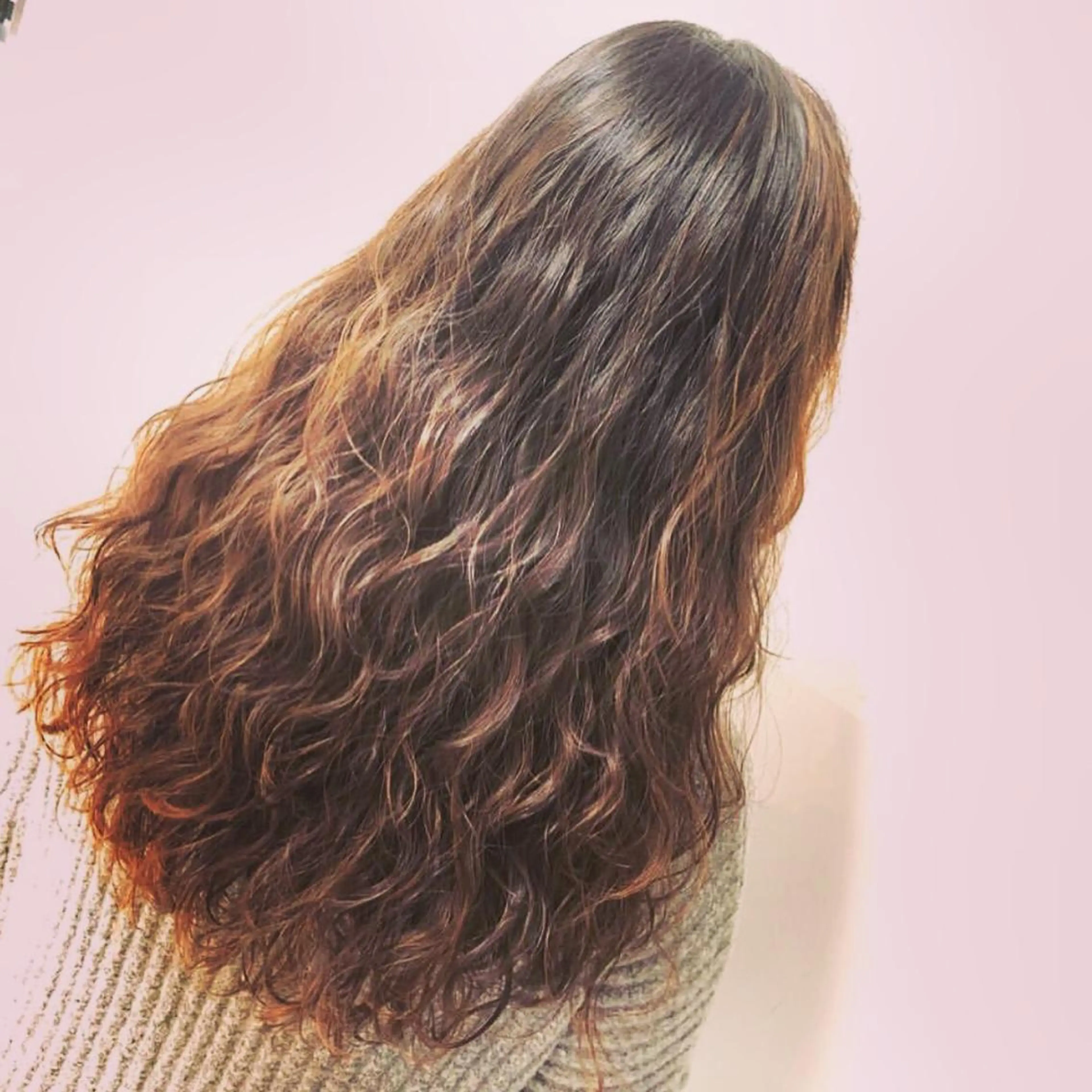 ロング カラー パーマ デザインヘア 小林裕史のヘアスタイル