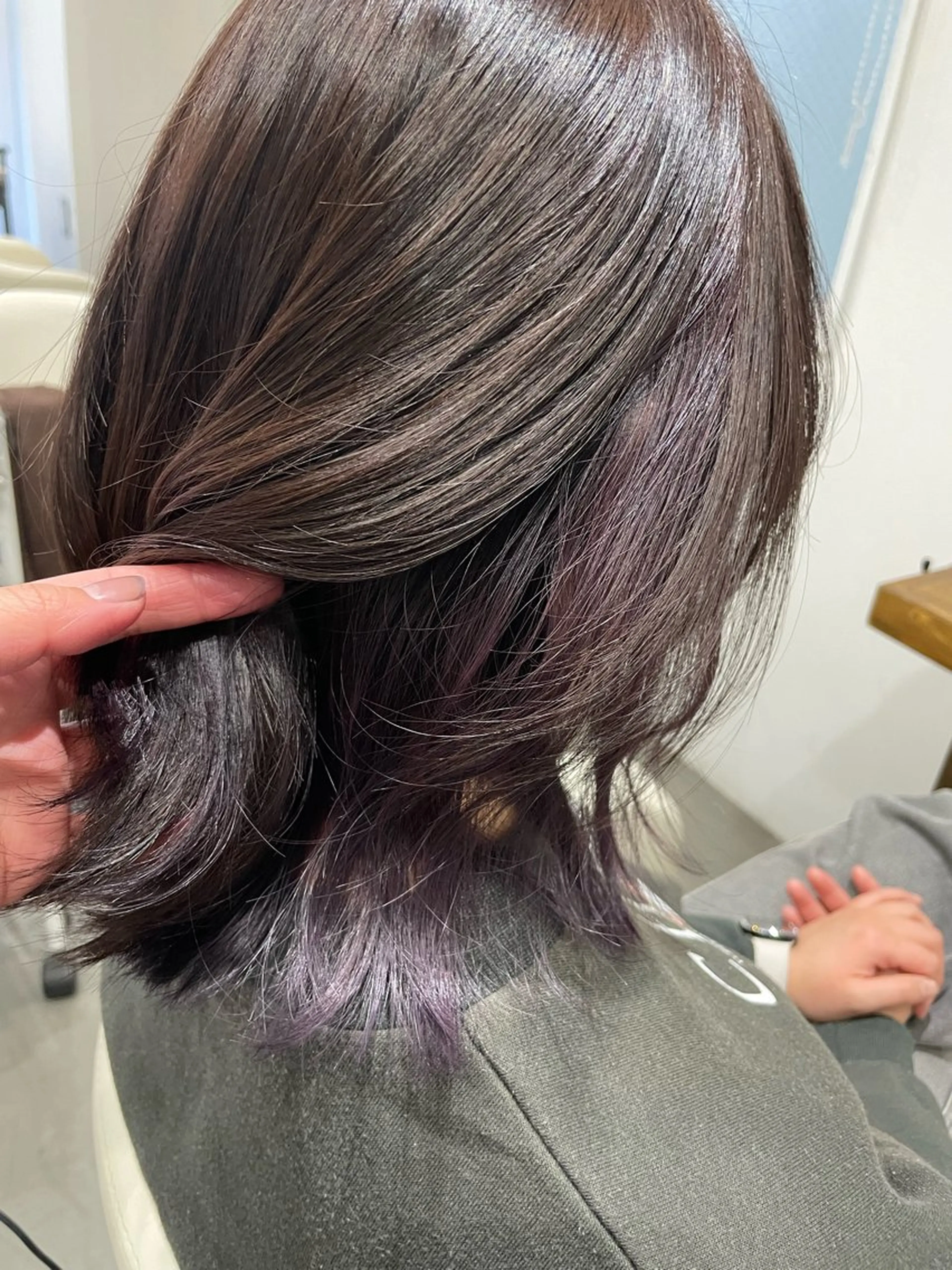 ミディアム カラー ヘアアレンジ ブラウンカラー インナーカラー パープルカラー 🎨 SHIORI🥀のヘアスタイル