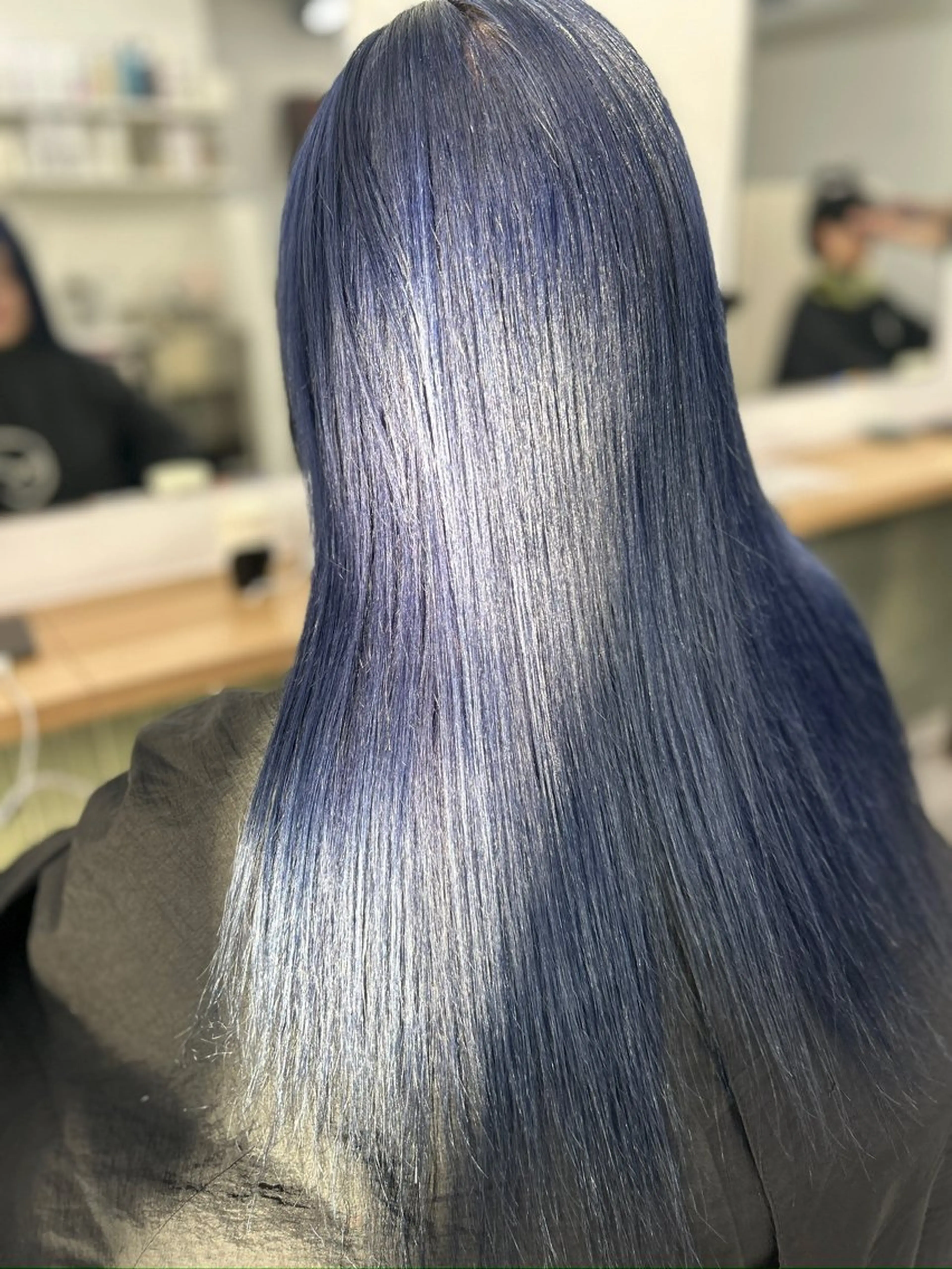 セミロング カラー ヘアアレンジ 透明感カラー 顔まわりレイヤー レイヤーカット ヘアカラー 【代表】 たき〜のヘアスタイル