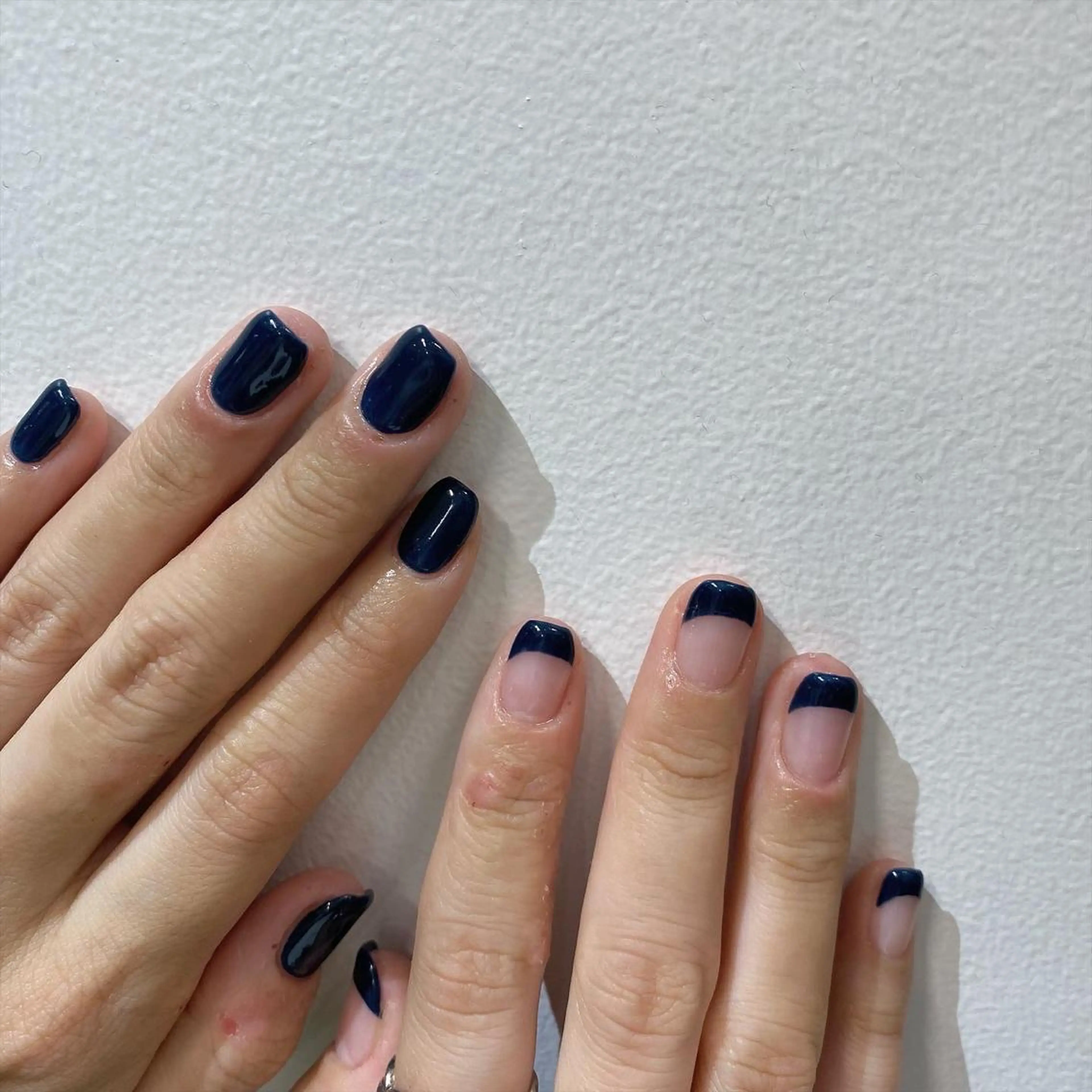 ネイル ネイビー シンプルネイル ハンドネイル nable.所属・望月 実莉のネイルデザイン