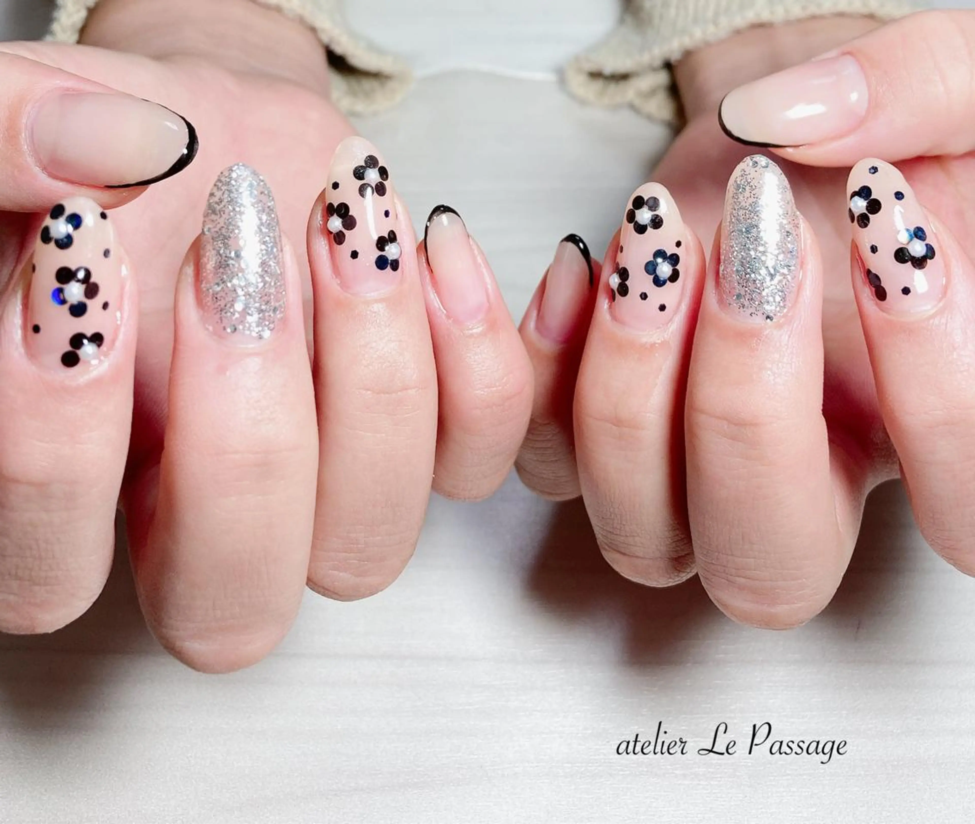 ネイル フラワーネイル ジェルネイル ニュアンスネイル パラジェル 春ネイル Atelier Le Passage所属・h nakatsukaのネイルデザイン