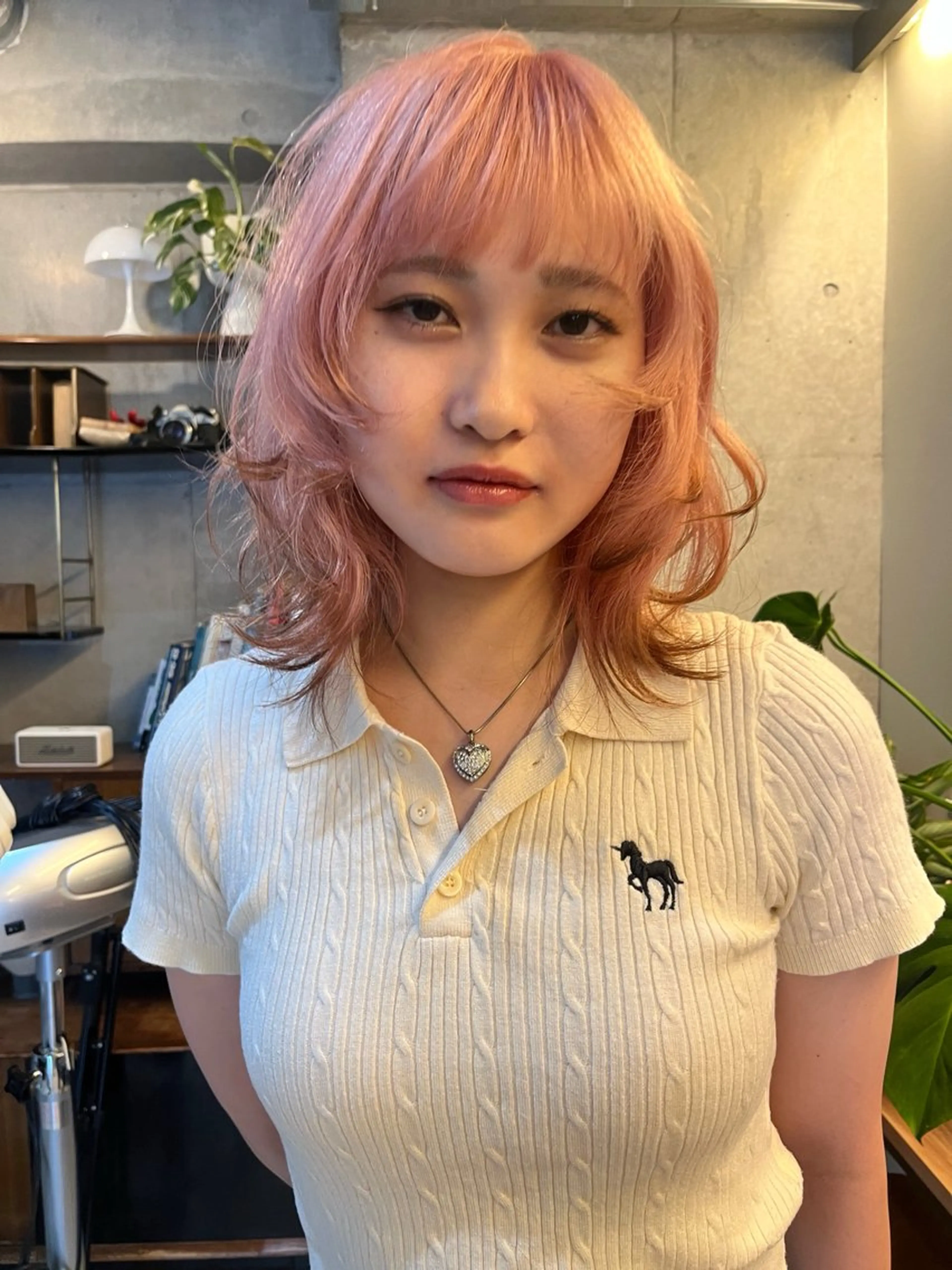 ミディアム 顔まわりレイヤー ハイレイヤー レイヤーカット シャギー カット ヘアカラー レイヤーカット/ウル フ　chinatsuのヘアスタイル