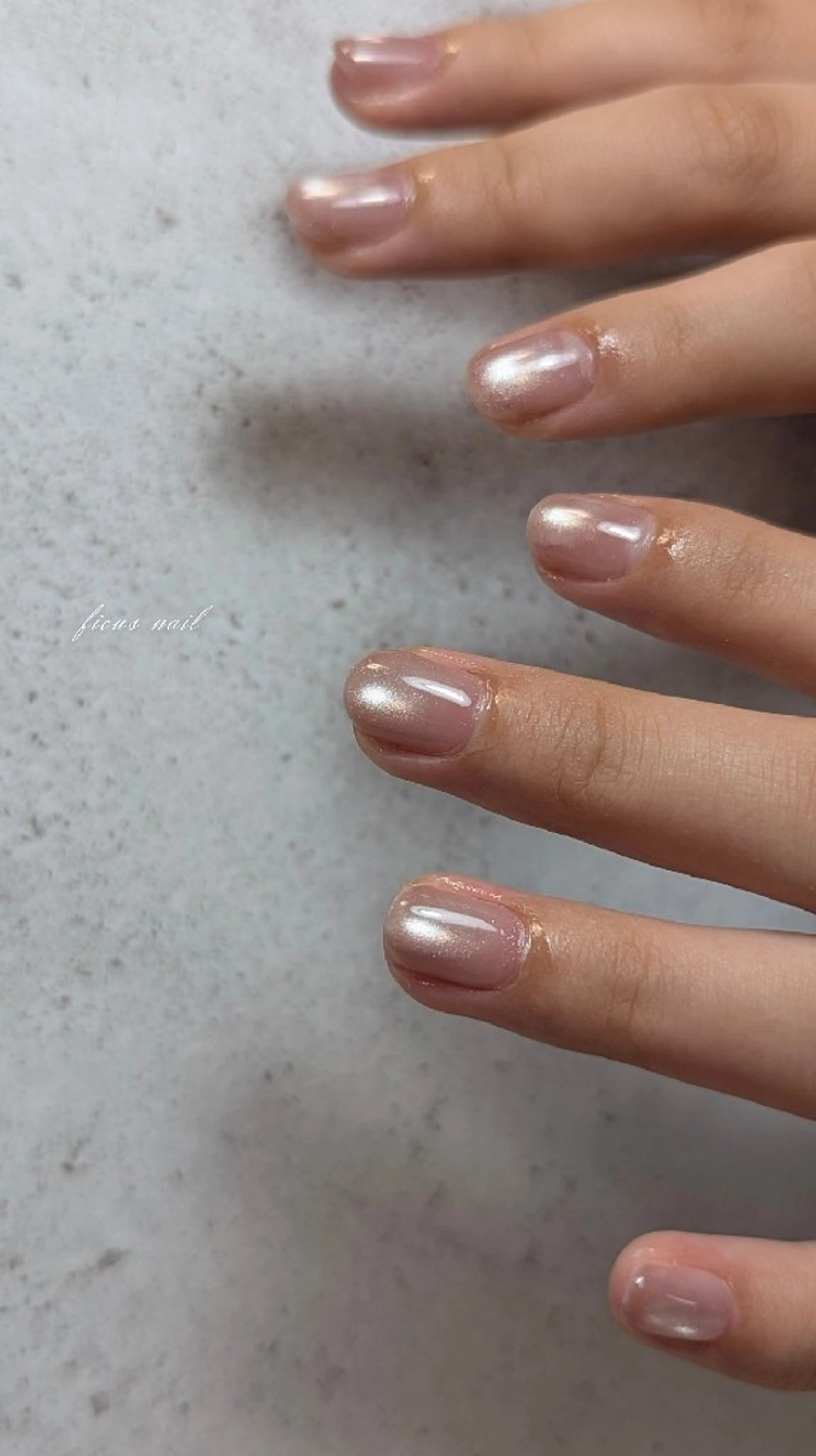 ネイル マグネットネイル オフィスネイル ピンク ショートネイル シンプルネイル ハンドネイル ficus nailのネイルデザイン