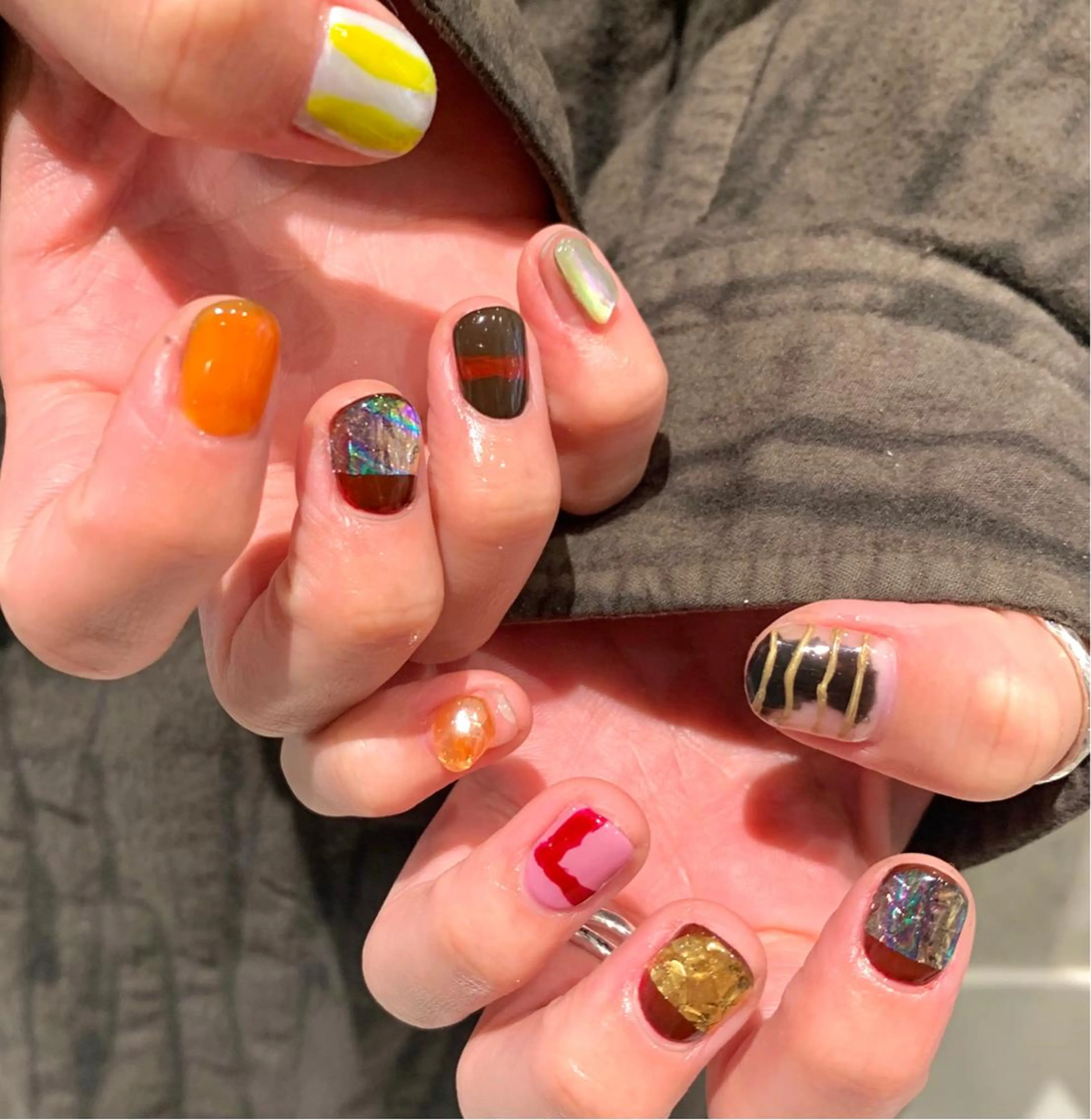 ネイル esby Loely MIZUKIのネイルデザイン