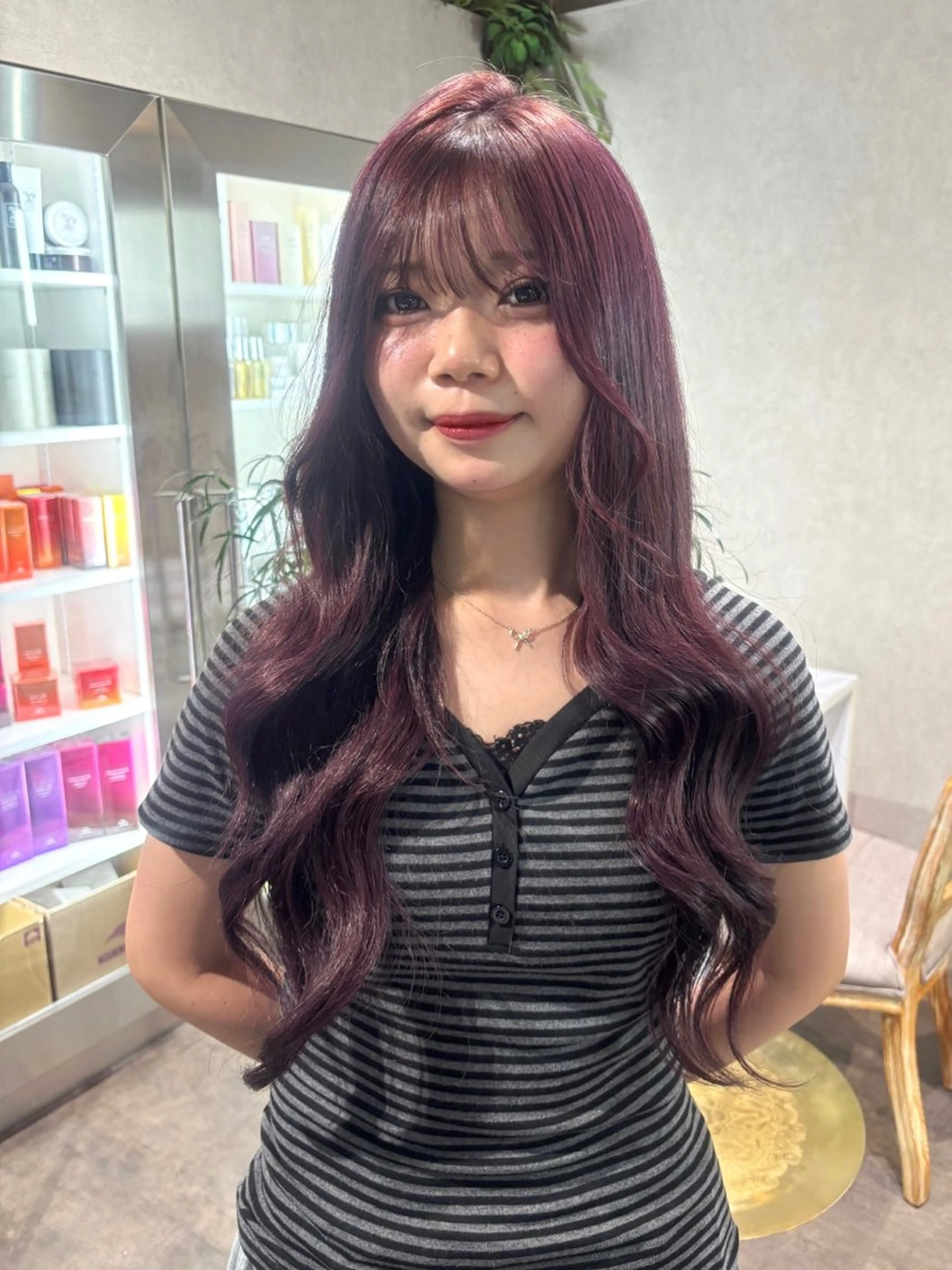 ロング ヘアアレンジ 切りっぱなしボブ ボブ くせ毛 顔まわりレイヤー 顔周りカット iona/ハイトーン /ネイルのネイルデザイン