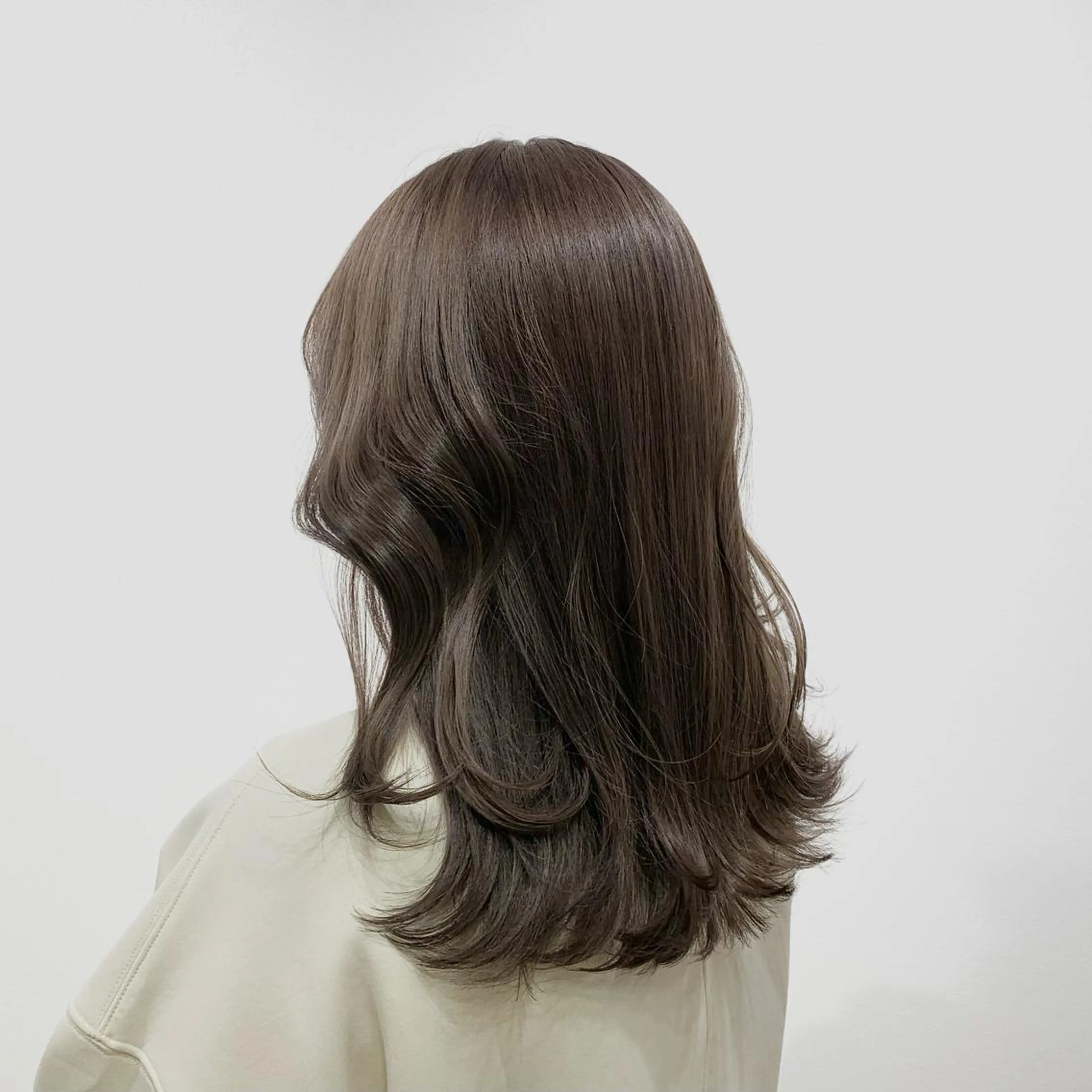 セミロング カラー ヘアアレンジ キヨミ 韓国レイヤーカットのヘアスタイル