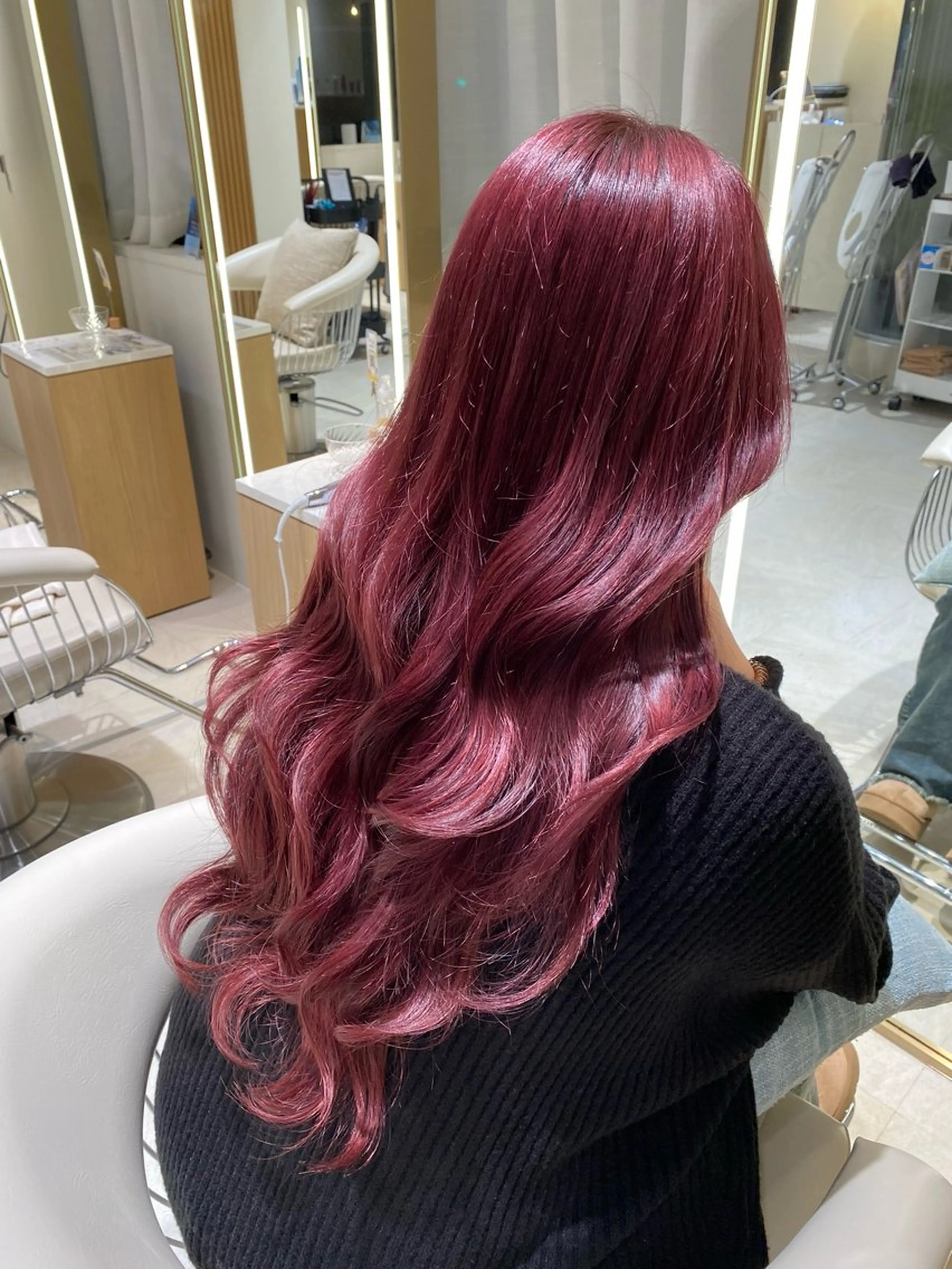 ロング カラー カシス ピンクカラー ヘアカラー ROMMY所属・似合わせヘア 💇🏻‍♀/マリアのヘアスタイル
