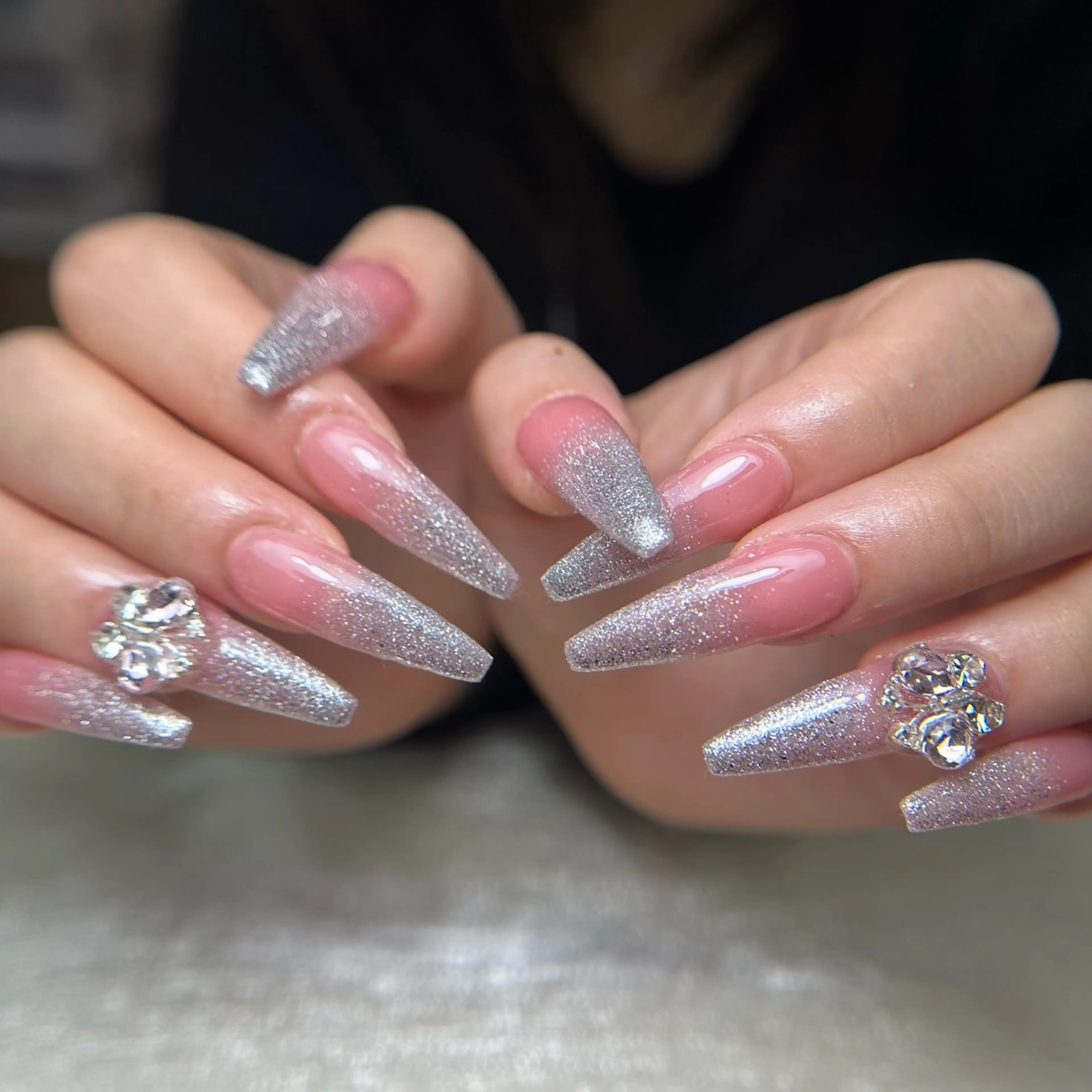 ネイル フレンチネイル グラデーション 韓国ネイル マグネットネイル シンプルネイル ハンドネイル CoMo Nail Studio所属・CoMo Nailのネイルデザイン