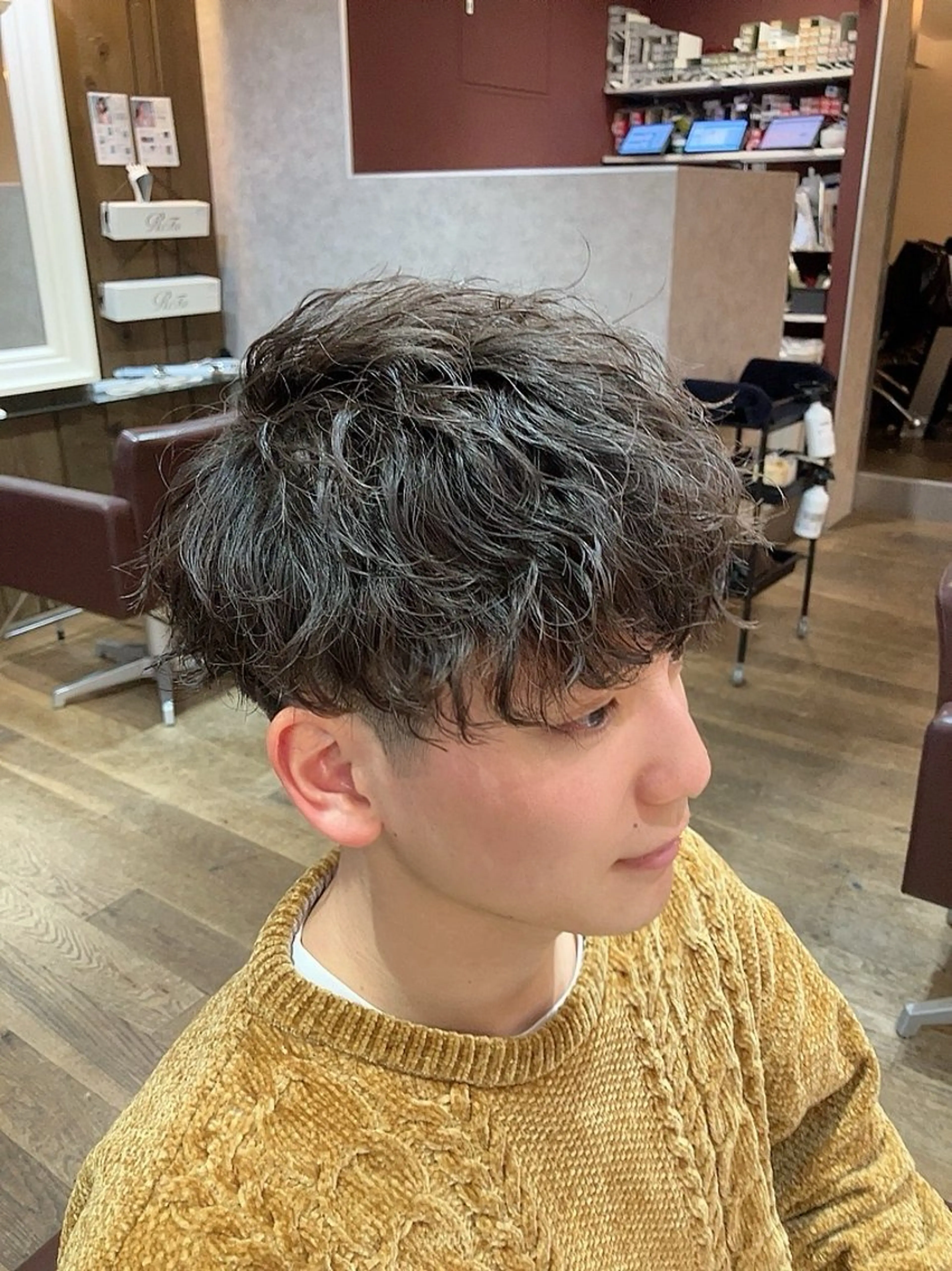 ショート パーマ メンズ メンズパーマ スパイラルパーマ カット パーマ TAYA 心斎橋所属・山本 聖真のヘアスタイル