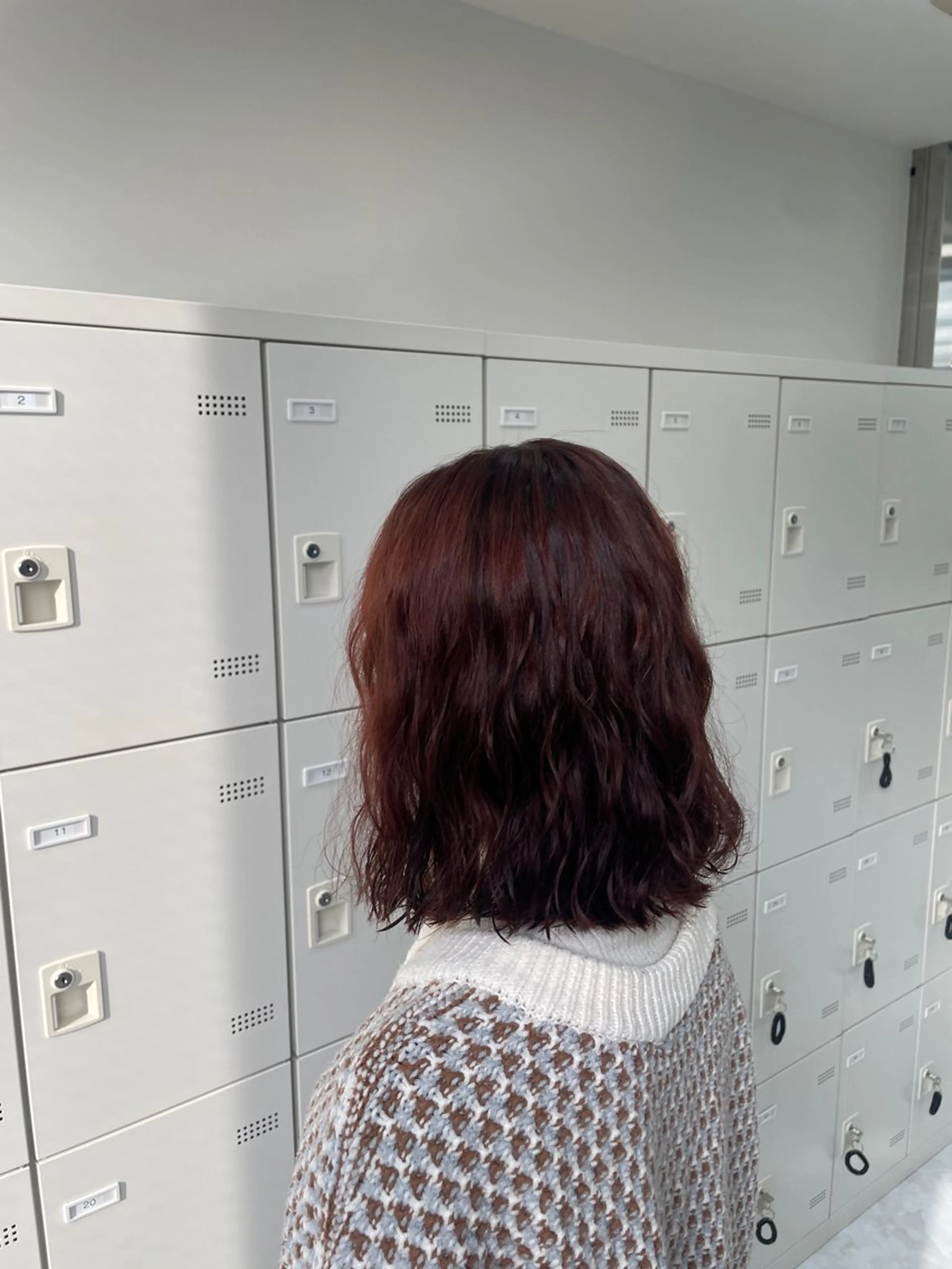 ミディアム ヘアカラー 大人上品🤍明るめ ベージュ🤍REOのヘアスタイル
