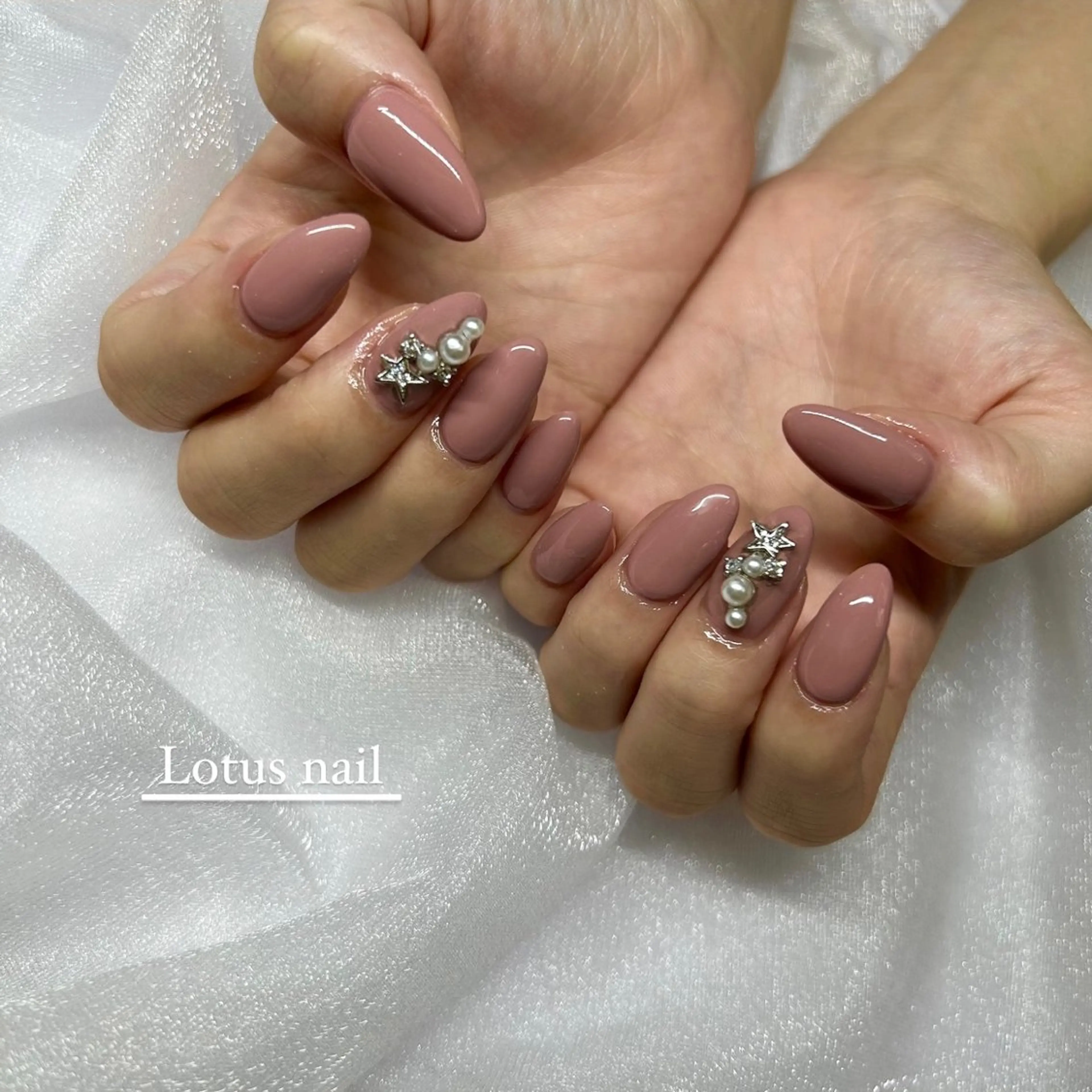 ネイル ハンドネイル privatesalon  Lotusnail所属・Lotus nailのネイルデザイン