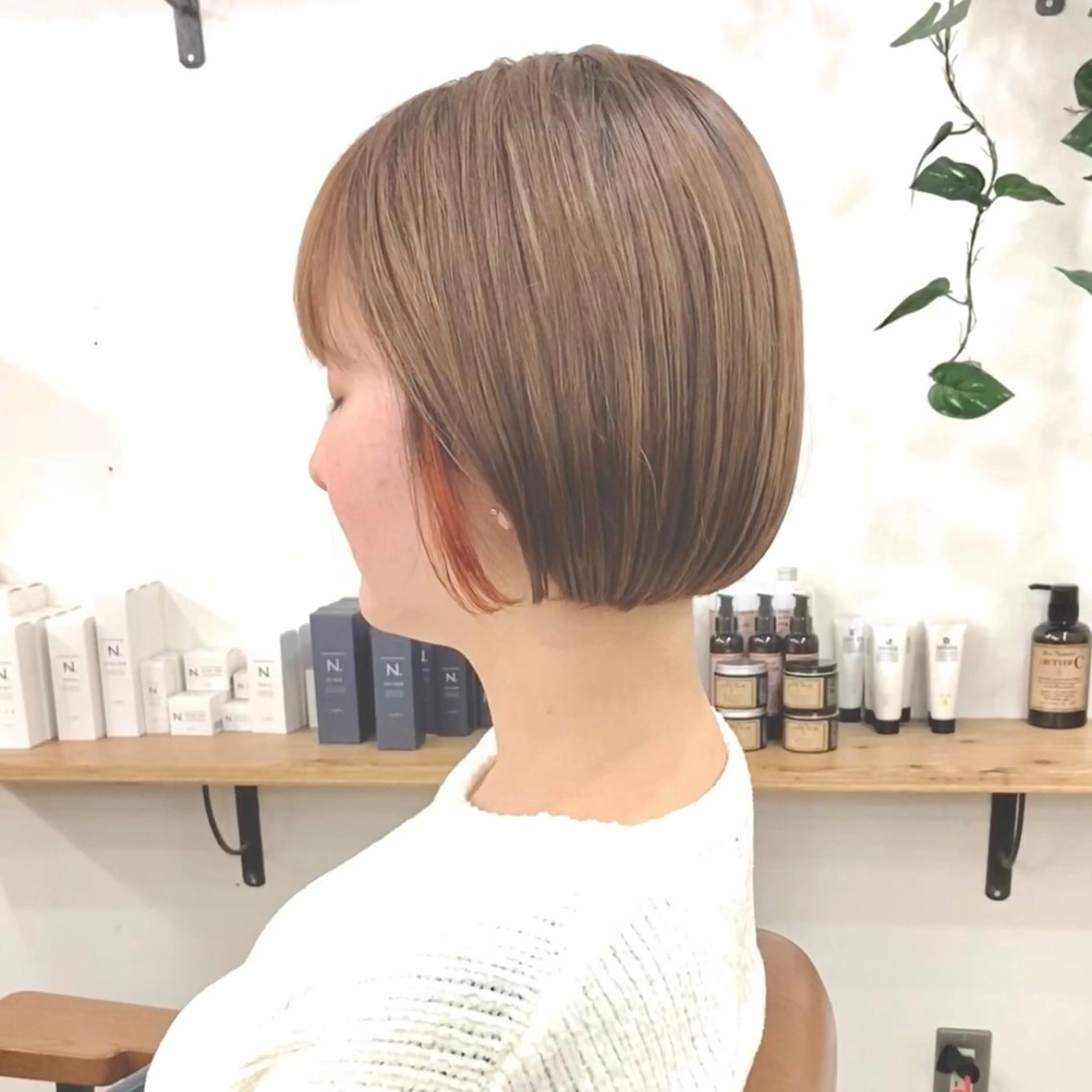 ショート カラー ブリーチ デザインカラー ハイライトカラー ボブ ハイライト SALOWIN 横浜 8F所属・ショートヘア、ボブ こやさん　コヤマのヘアスタイル