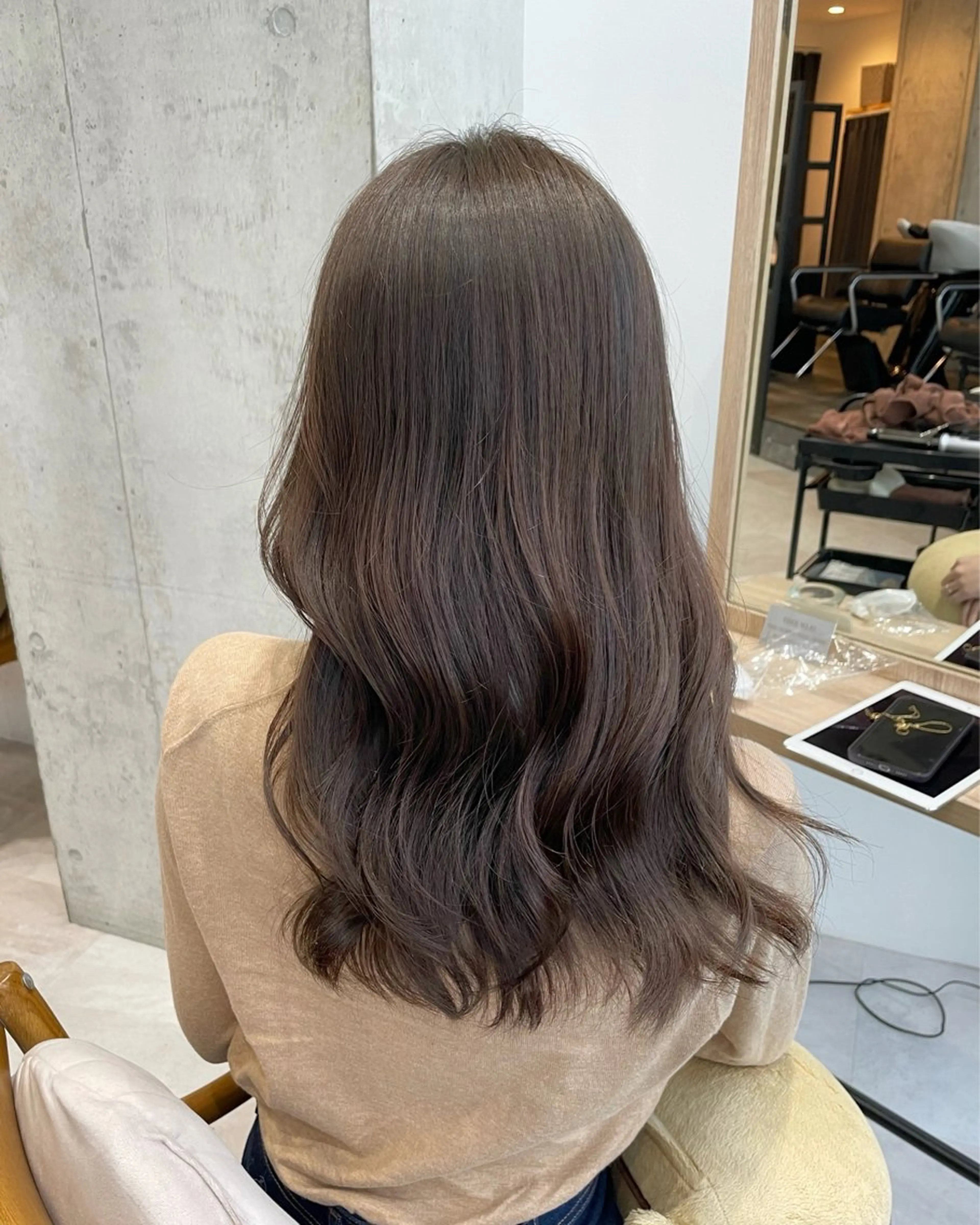 ロング カラー 里田 実奈美のヘアスタイル