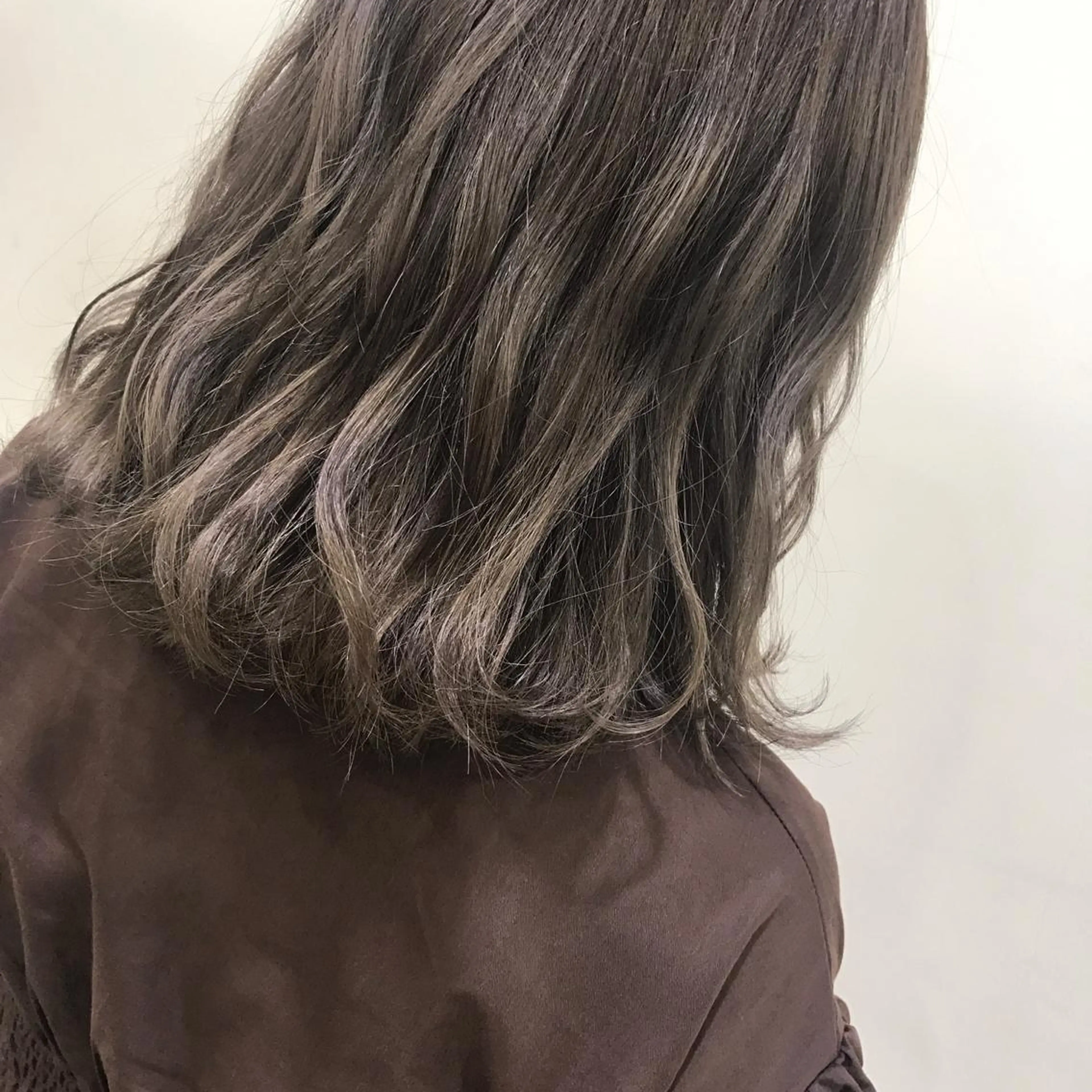 ミディアム アッシュ AMI ウルフパーマ/メンズのヘアスタイル