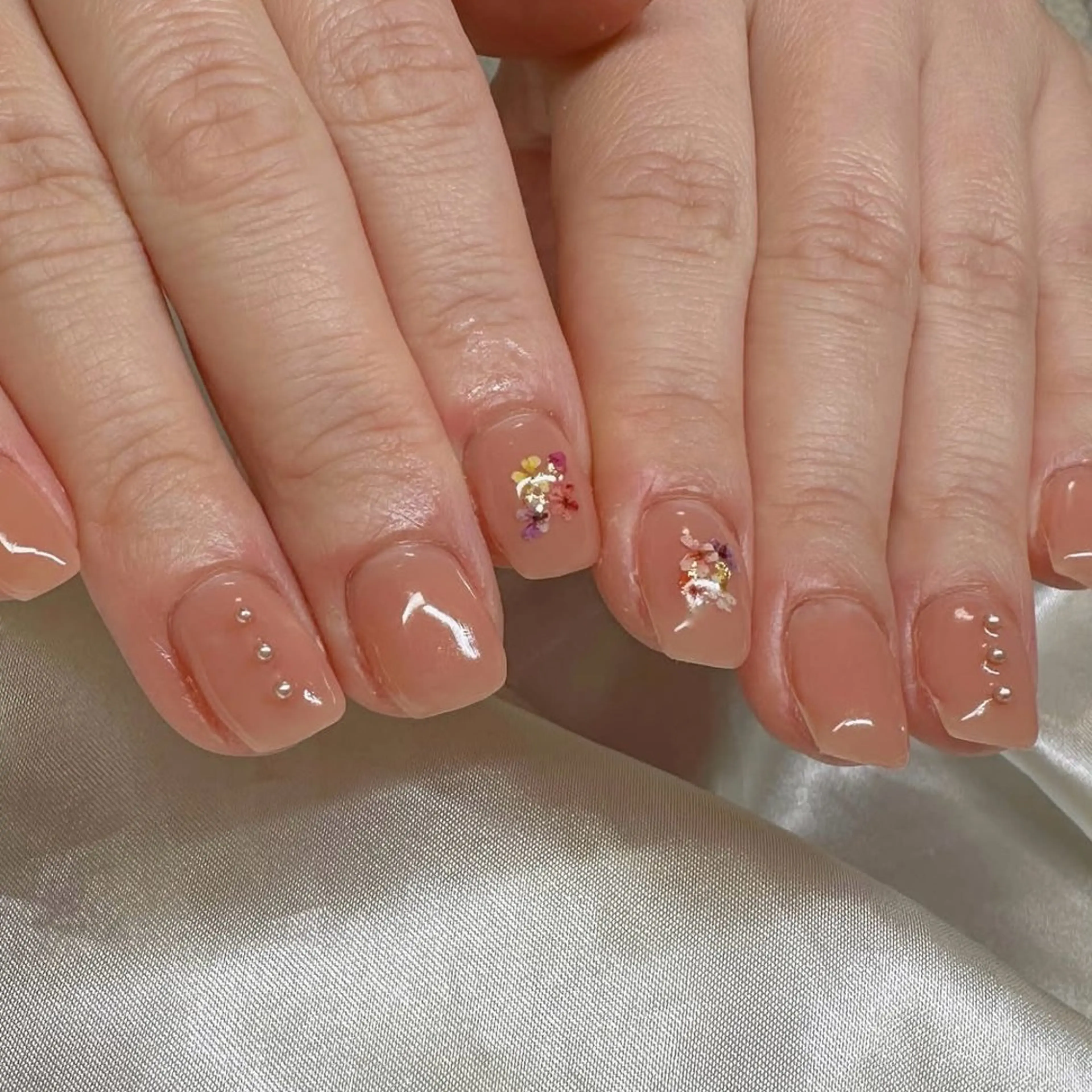 ネイル ハンドネイル honoka .のネイルデザイン