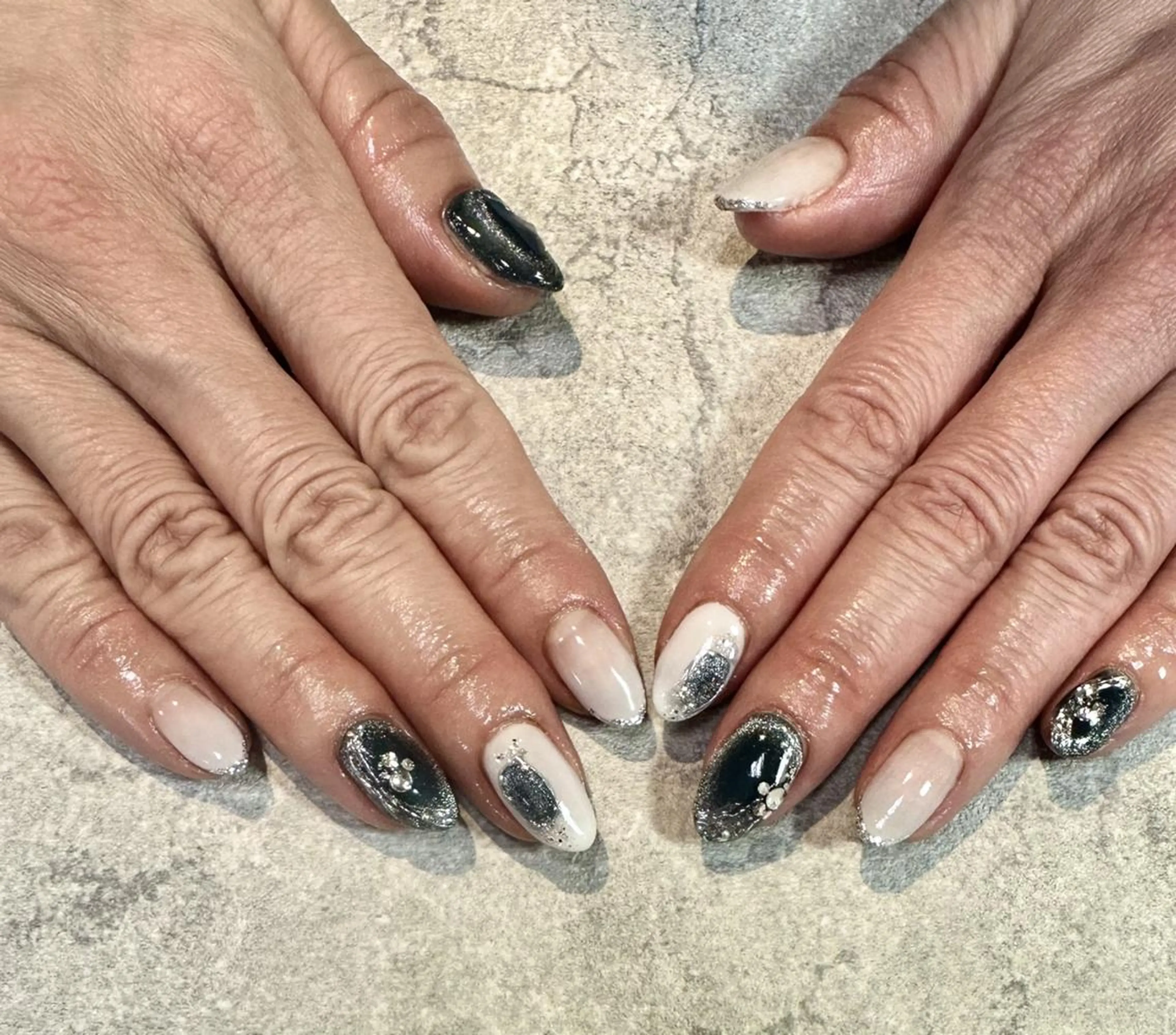 ネイル フットネイル フレンチネイル ジェルネイル ガラスフレンチ グラデーション ハンドネイル ハンドケア FASTNAIL PLUS 新宿店のネイルデザイン