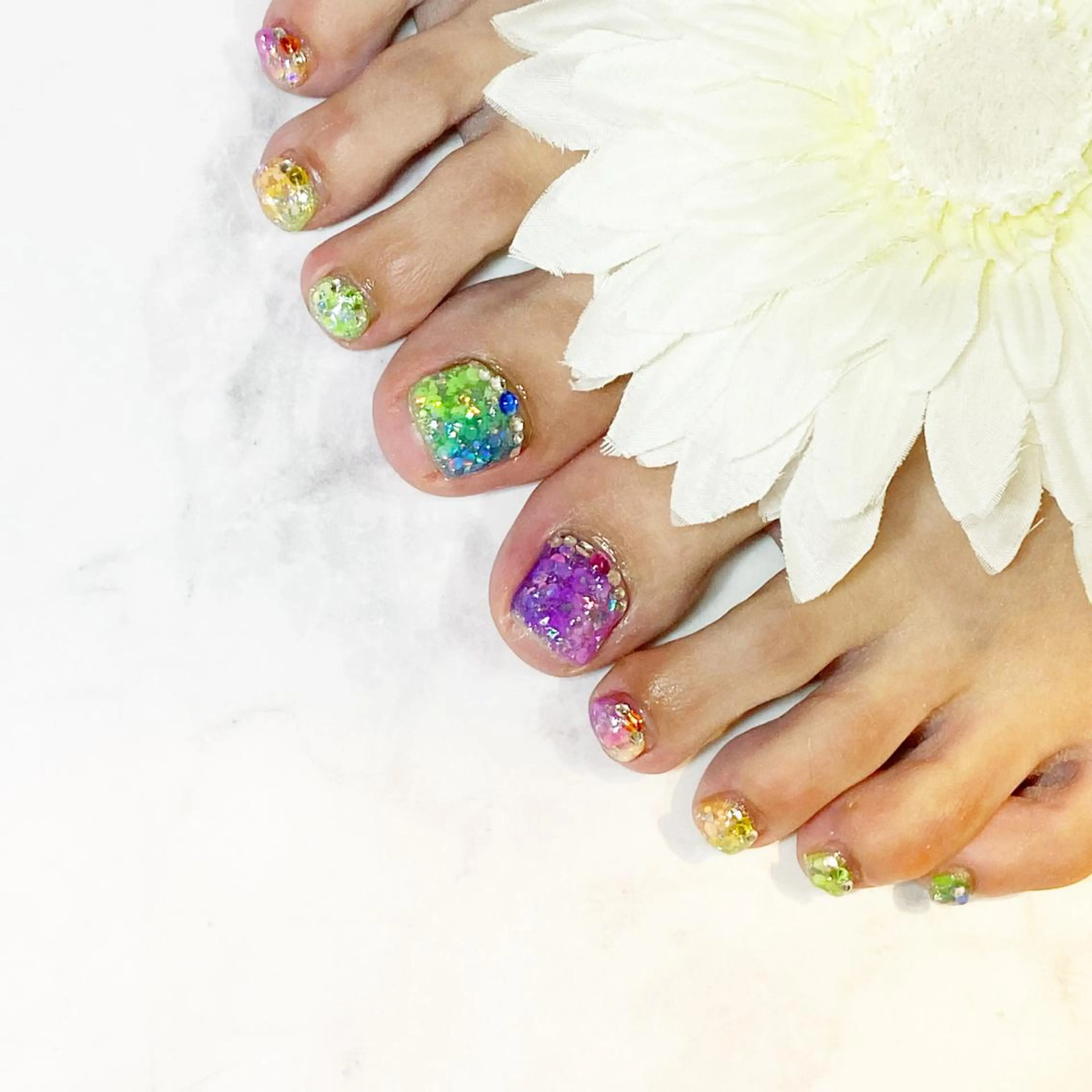 ネイル フットネイル YUN 💅のネイルデザイン