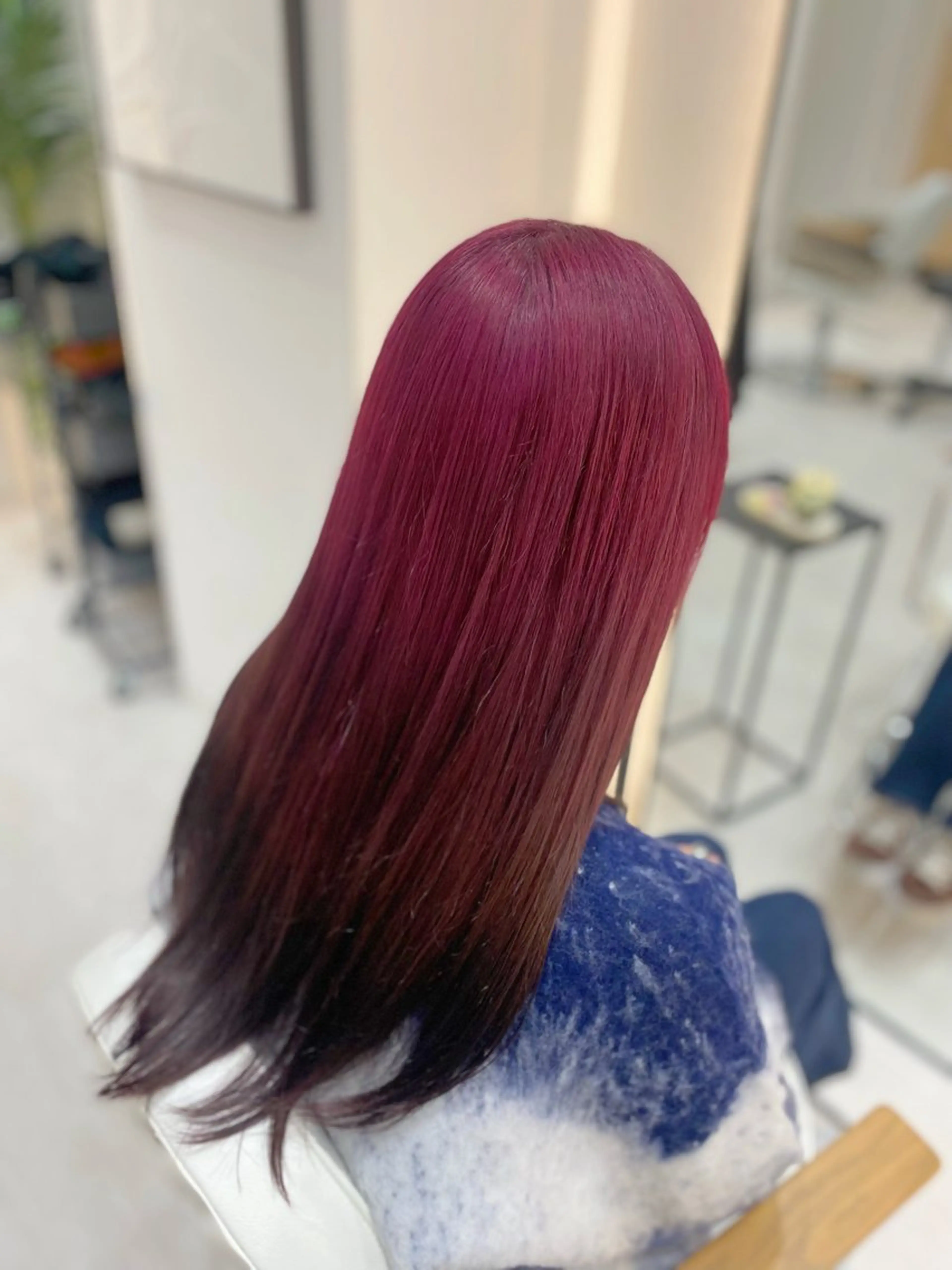 ロング カラー デザインカラー レッドカラー 艶髪・透明感カラー・ 韓国ヘア・Yuriのヘアスタイル