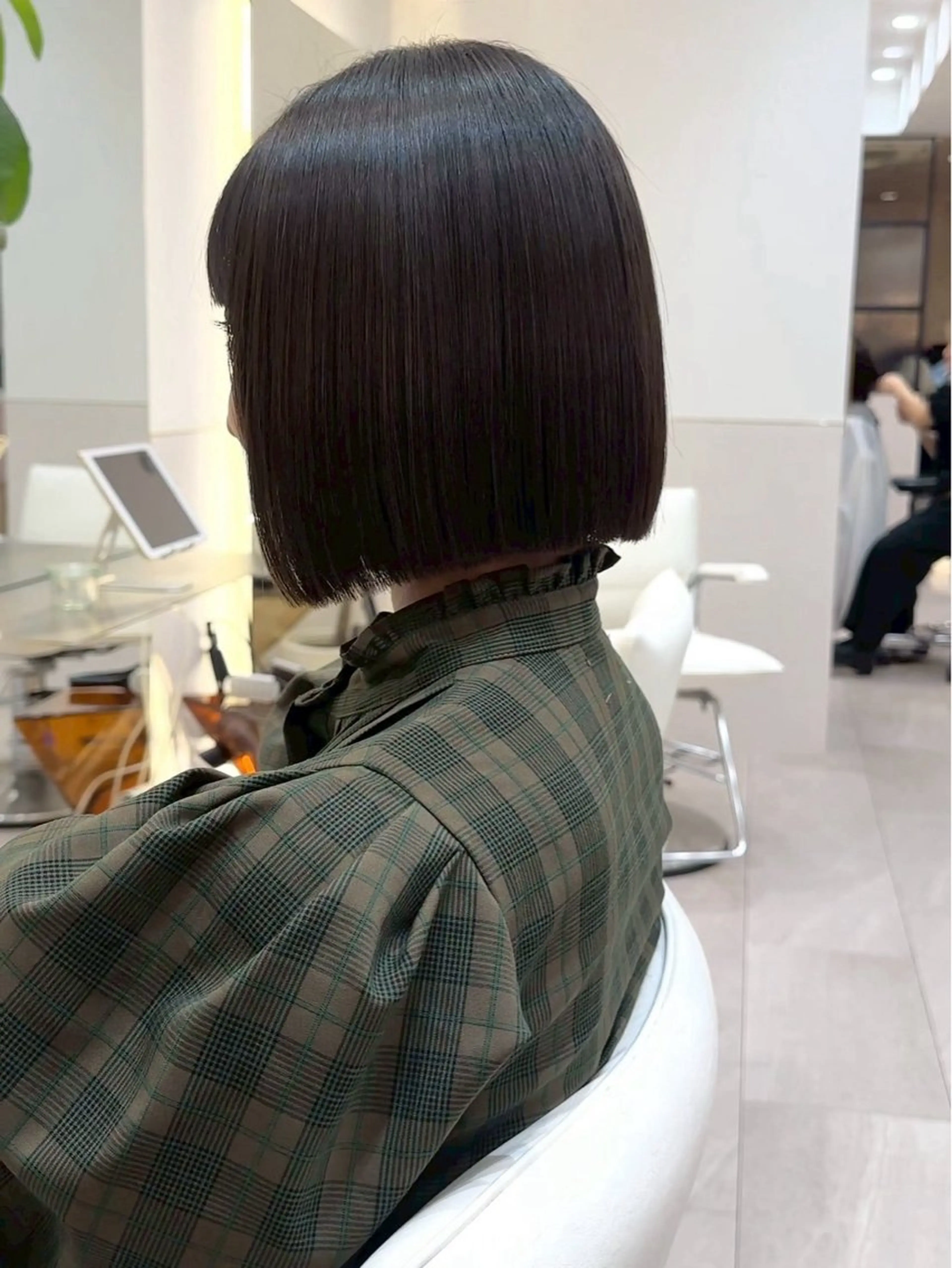 ミディアム カット ヘアカラー トリートメント Hello by Sea所属・レイヤー/艶髪/ボブ /くびれ/伊藤　勇司のヘアスタイル