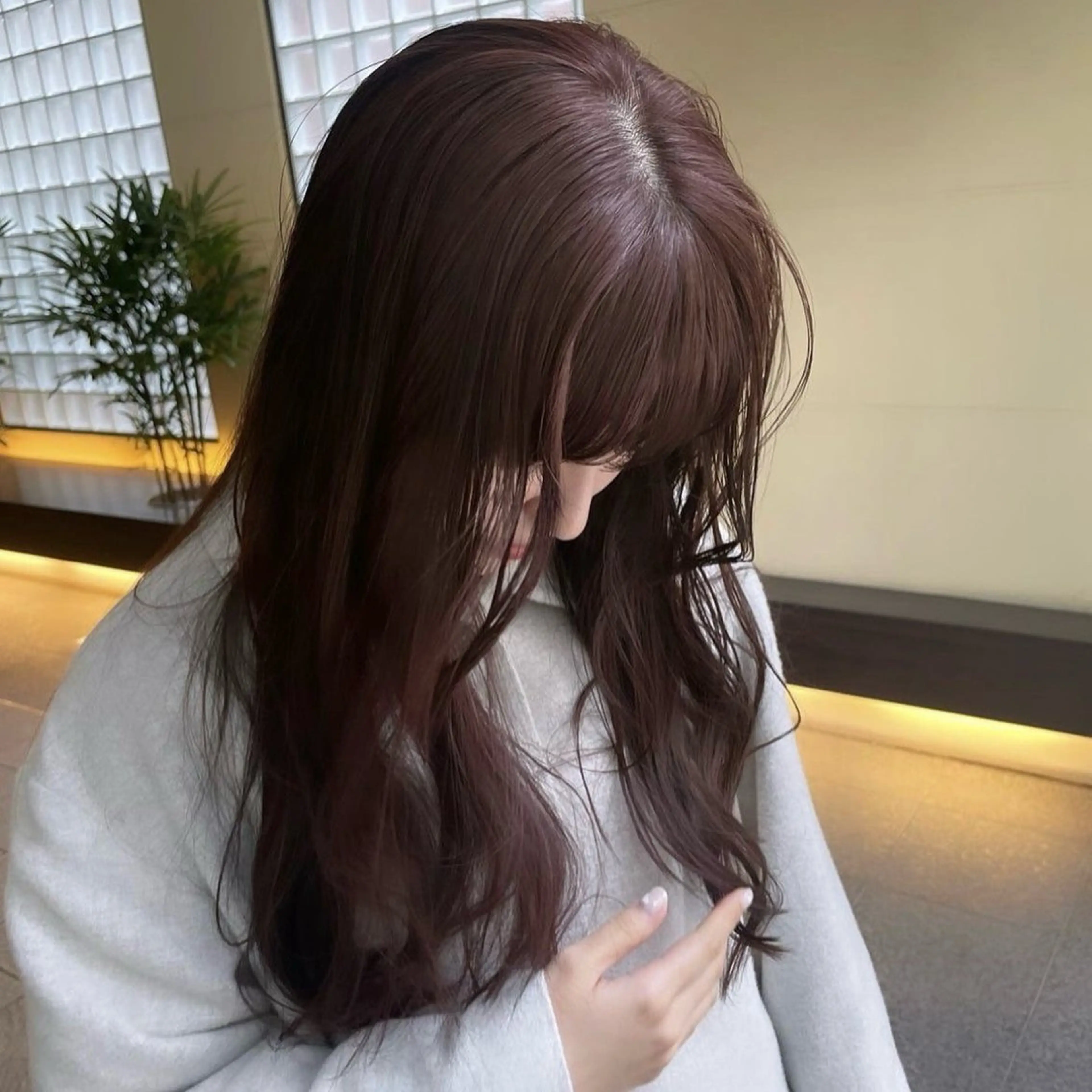 カラー ブラウンカラー ショコラブラウン ラベンダーカラー ヘアカラー トリートメント ココナ./ 艶っぽカラーのヘアスタイル