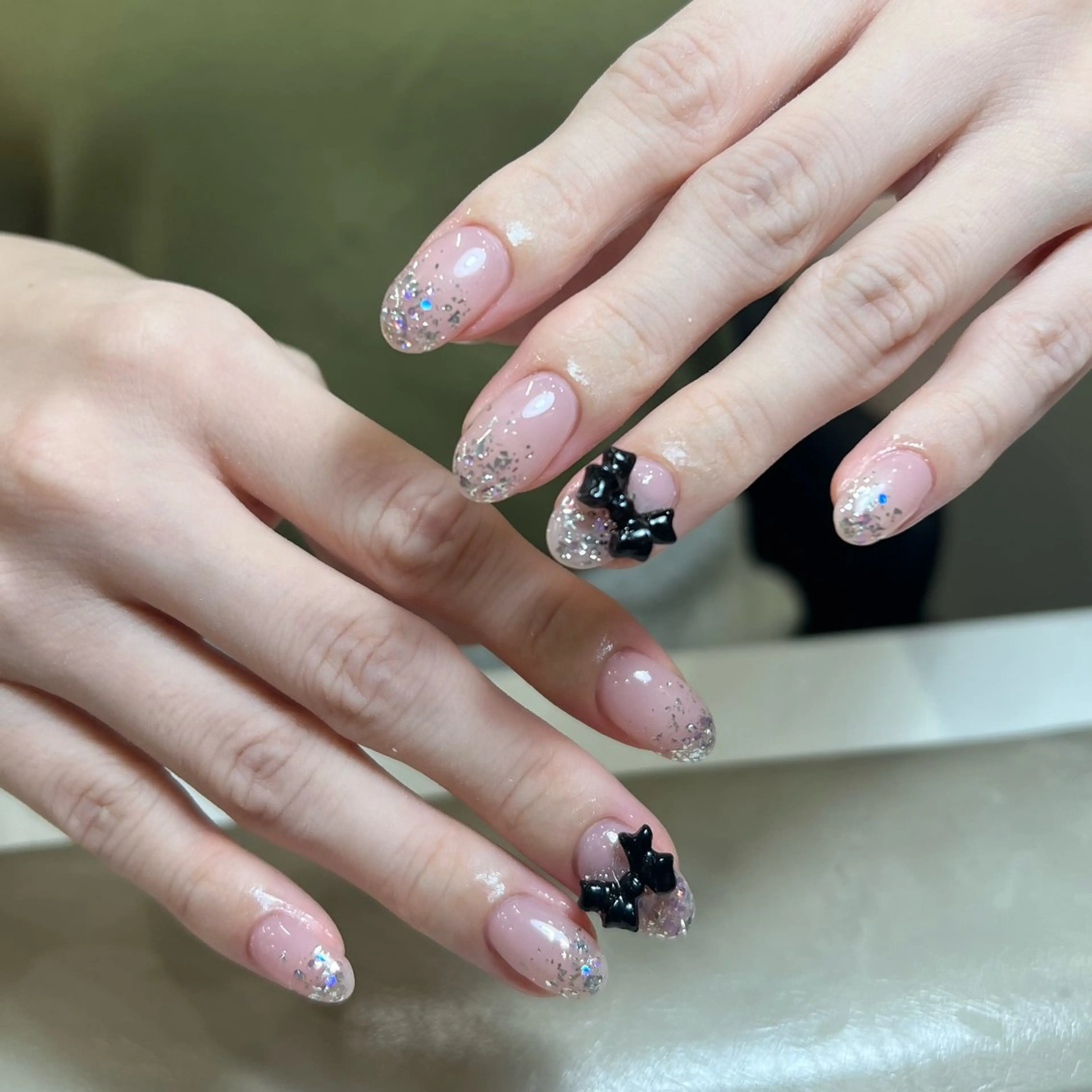 ネイル リボン Luna nail— kanaeのネイルデザイン
