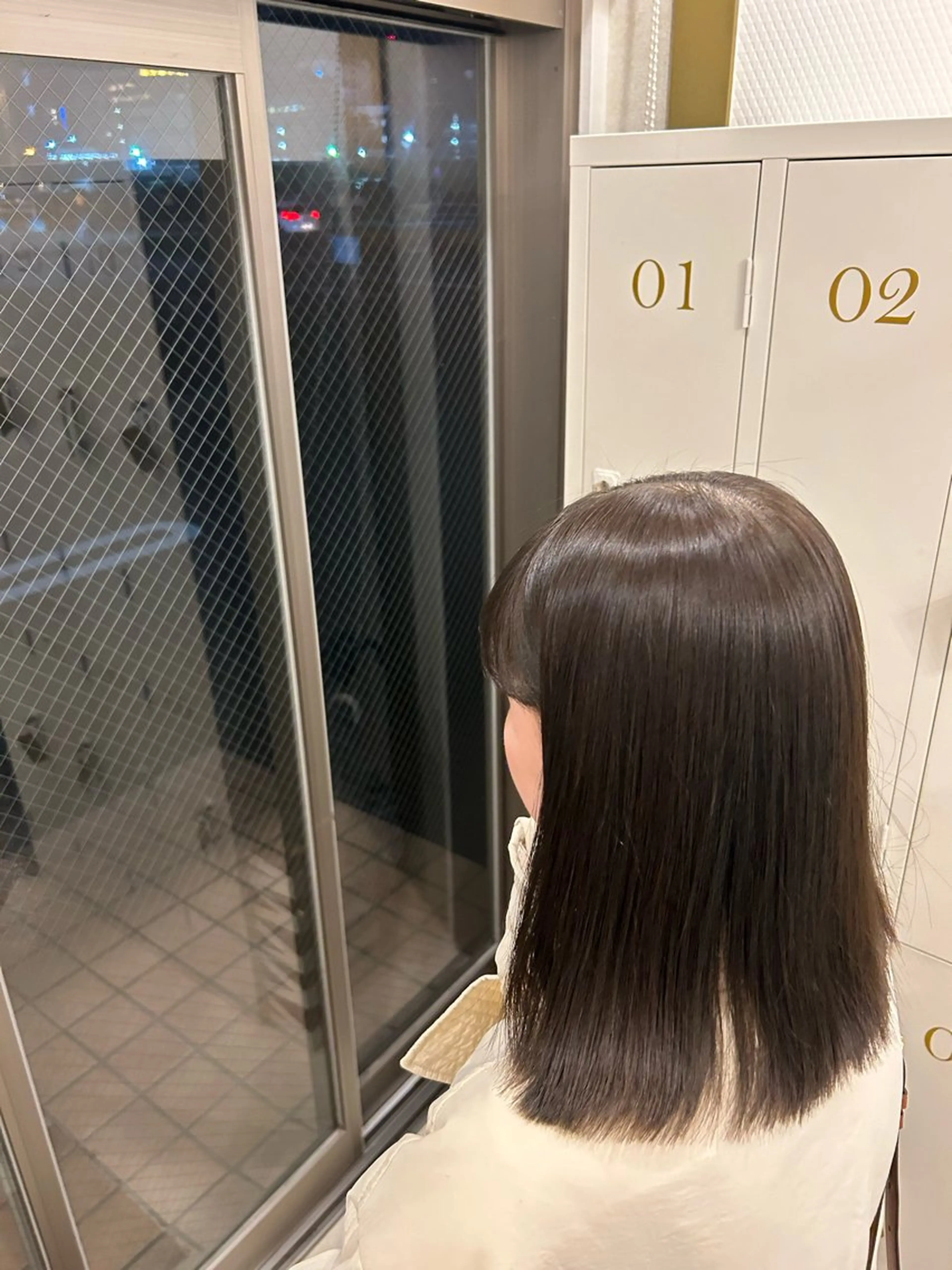 カラー ヘアカラー 善財 康葵のヘアスタイル