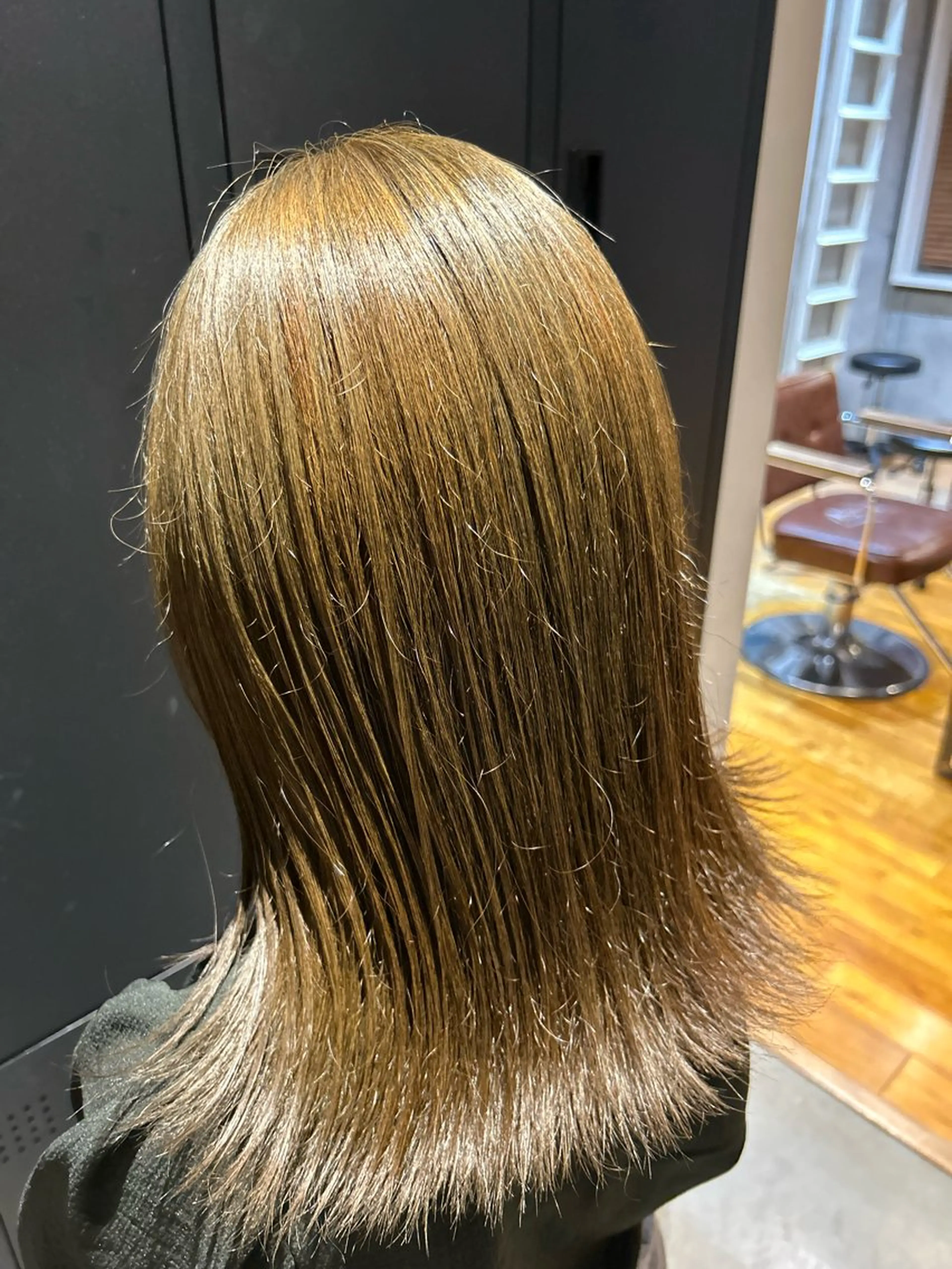 セミロング インナーカラー ✂️櫻井海星のヘアスタイル