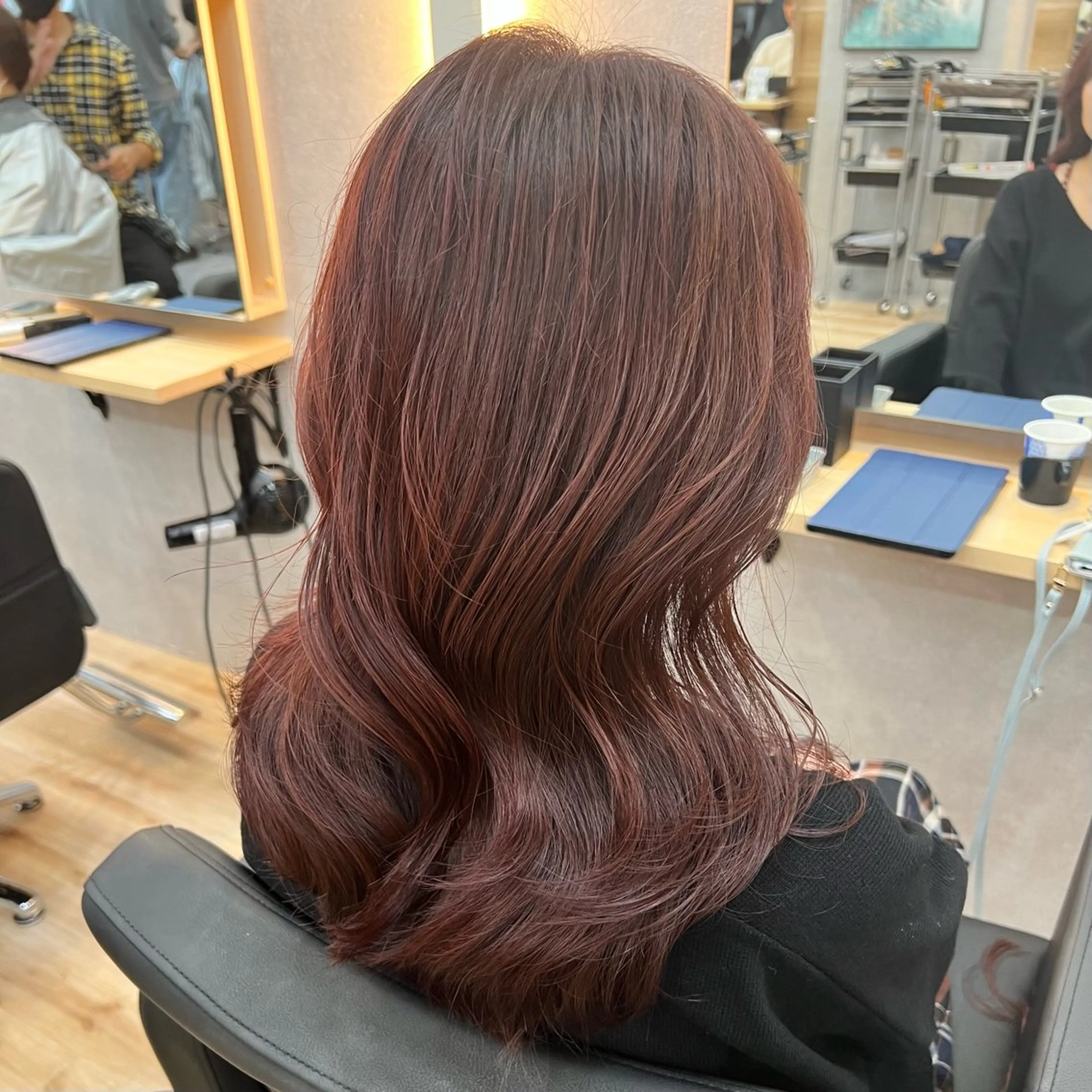 セミロング カラー ピンクカラー 白髪ぼかし￤中央林間 ￤柳川拓哉のヘアスタイル
