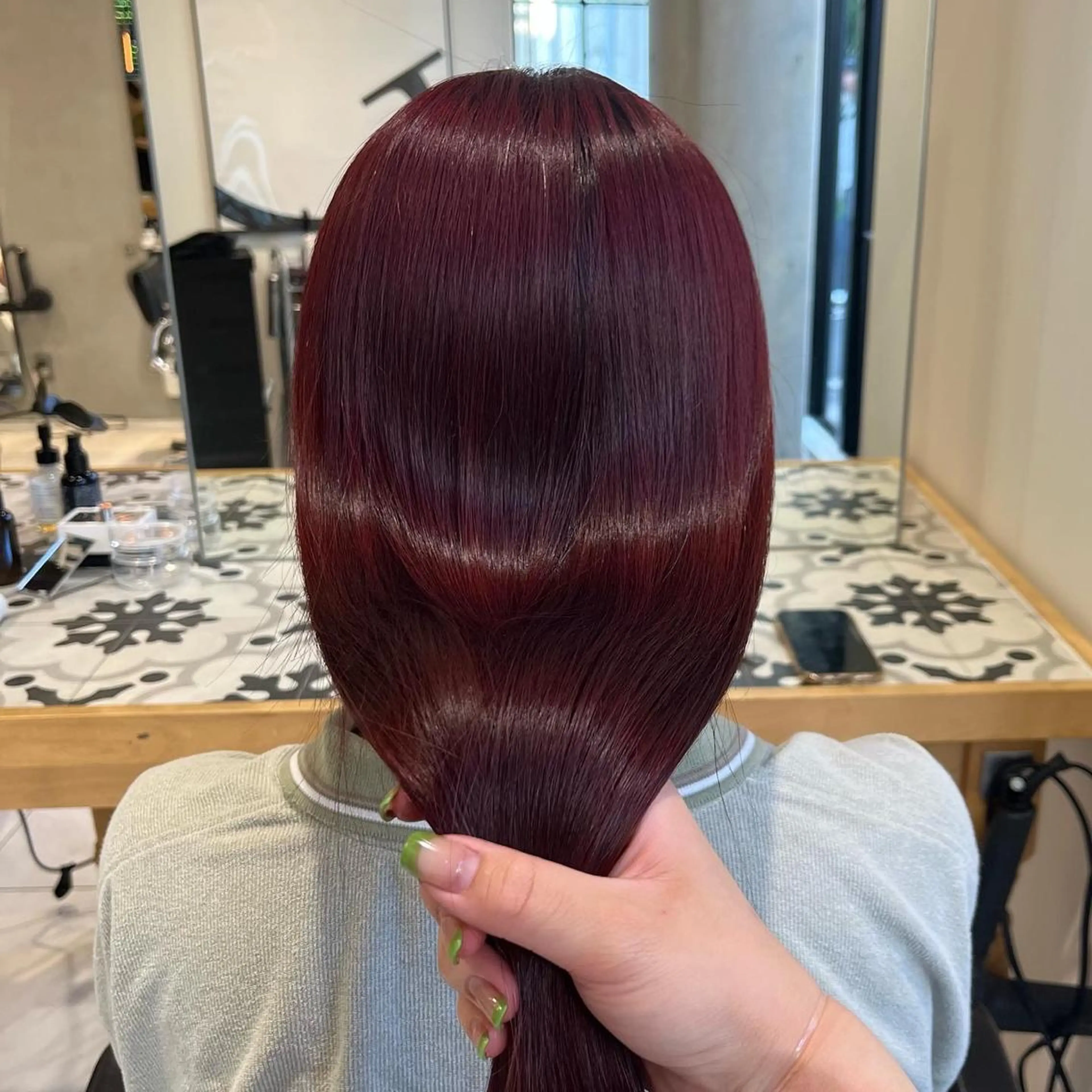 ロング カラー ナミ🩶暗髪/暖色 ❤️/透明感/縮毛のヘアスタイル