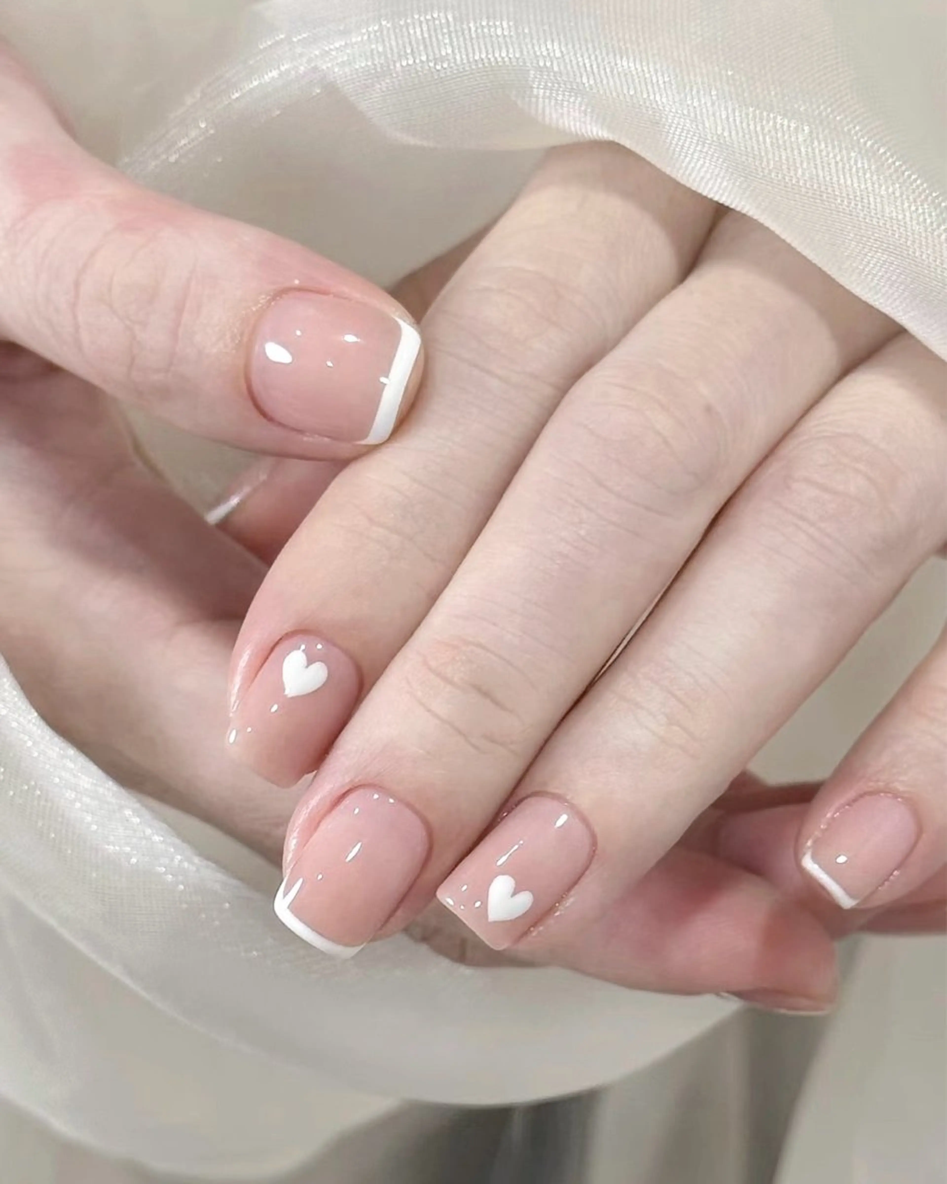 ネイル チークネイル フレンチネイル ハート キラキラネイル 韓国ネイル ハンドネイル Speraネイル 大宮店🎀のネイルデザイン