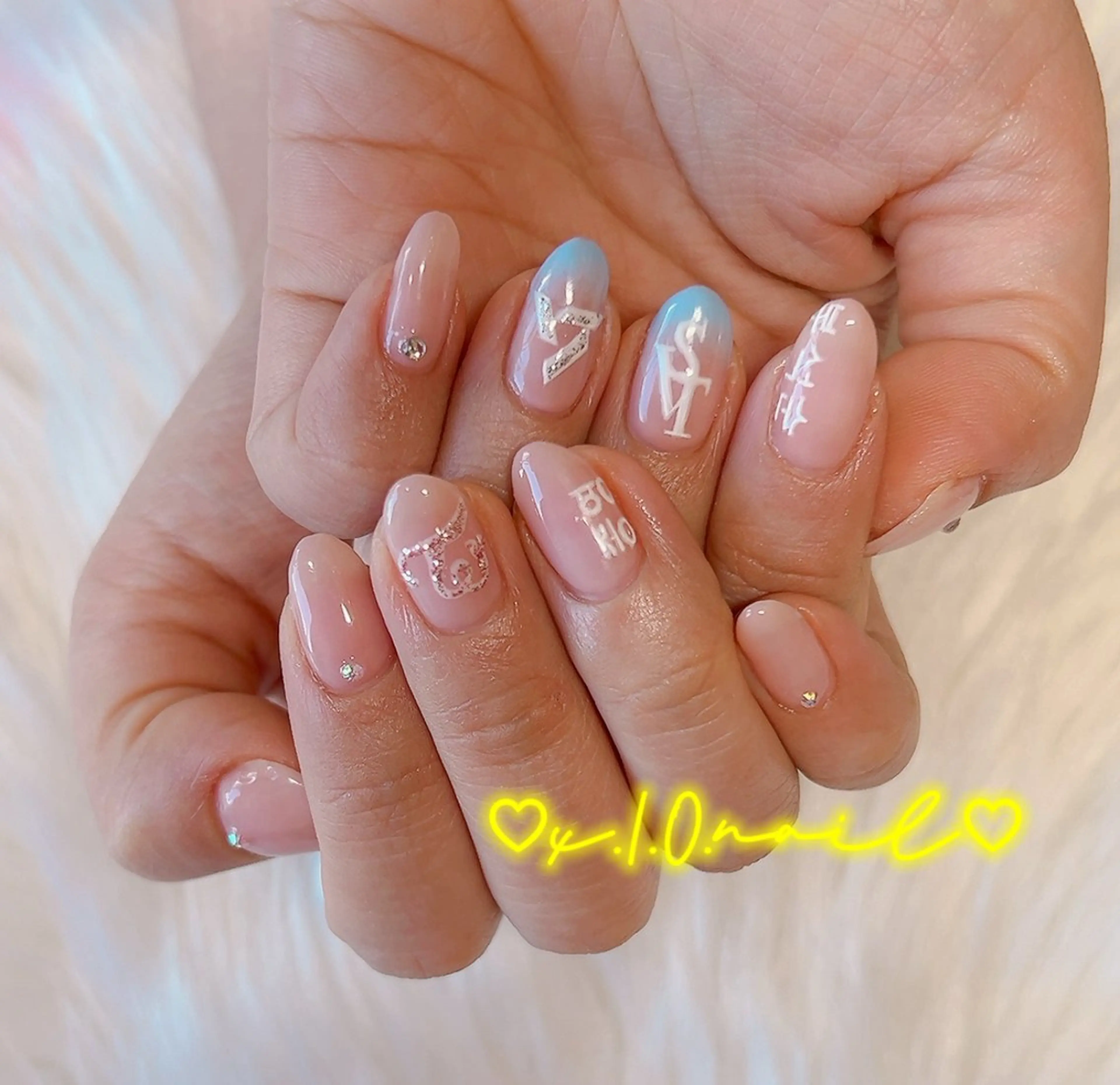 ネイル アニマル柄 アートネイル ニュアンスネイル ネイルチップ ハンドネイル x.1.0.nail ♡Cのネイルデザイン