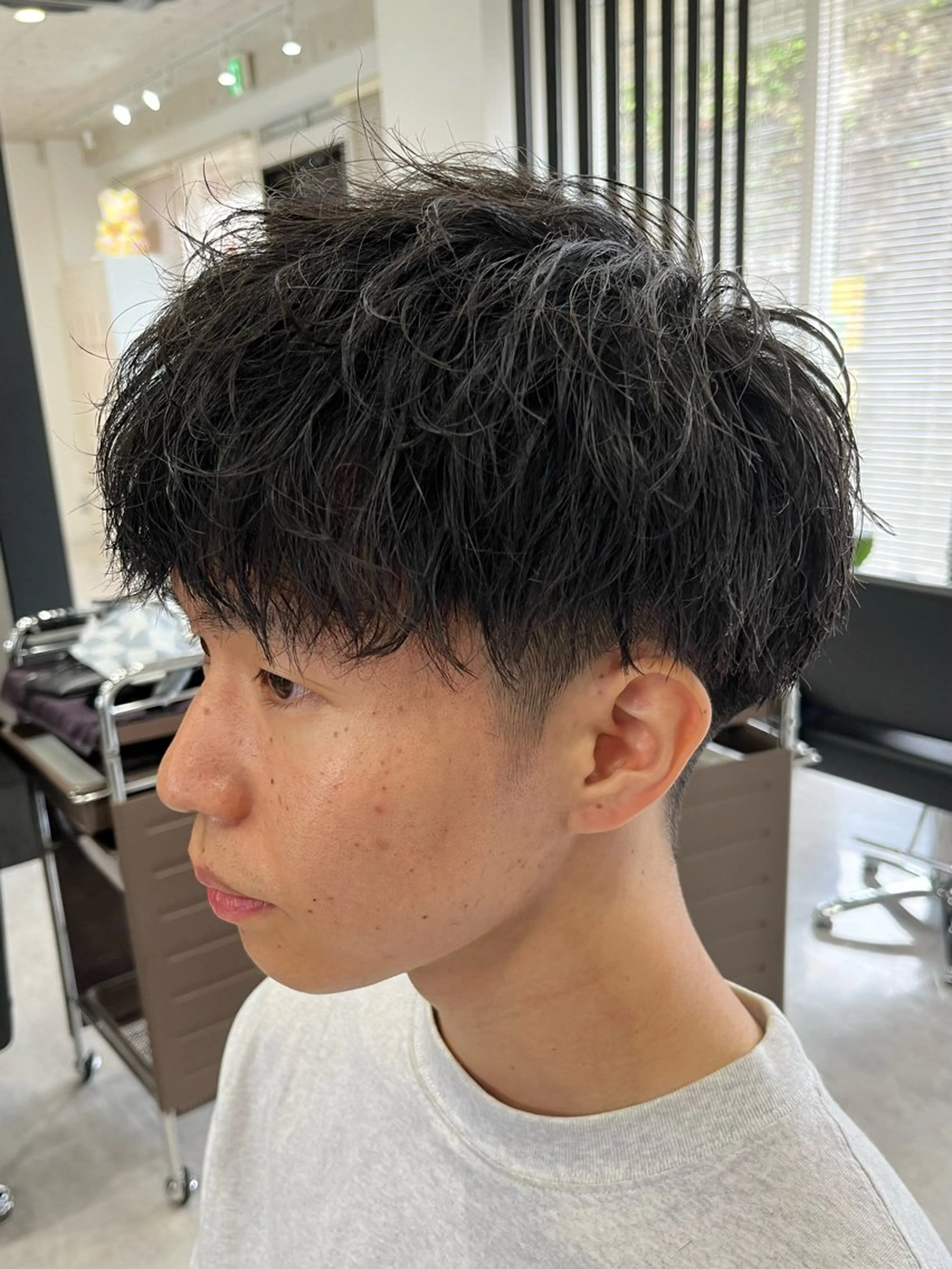 ショート パーマ メンズ マッシュ メンズパーマ 刈り上げ カット パーマ トリートメント 【店長】メンズ職人 短髪　ハイトーン🔥のヘアスタイル