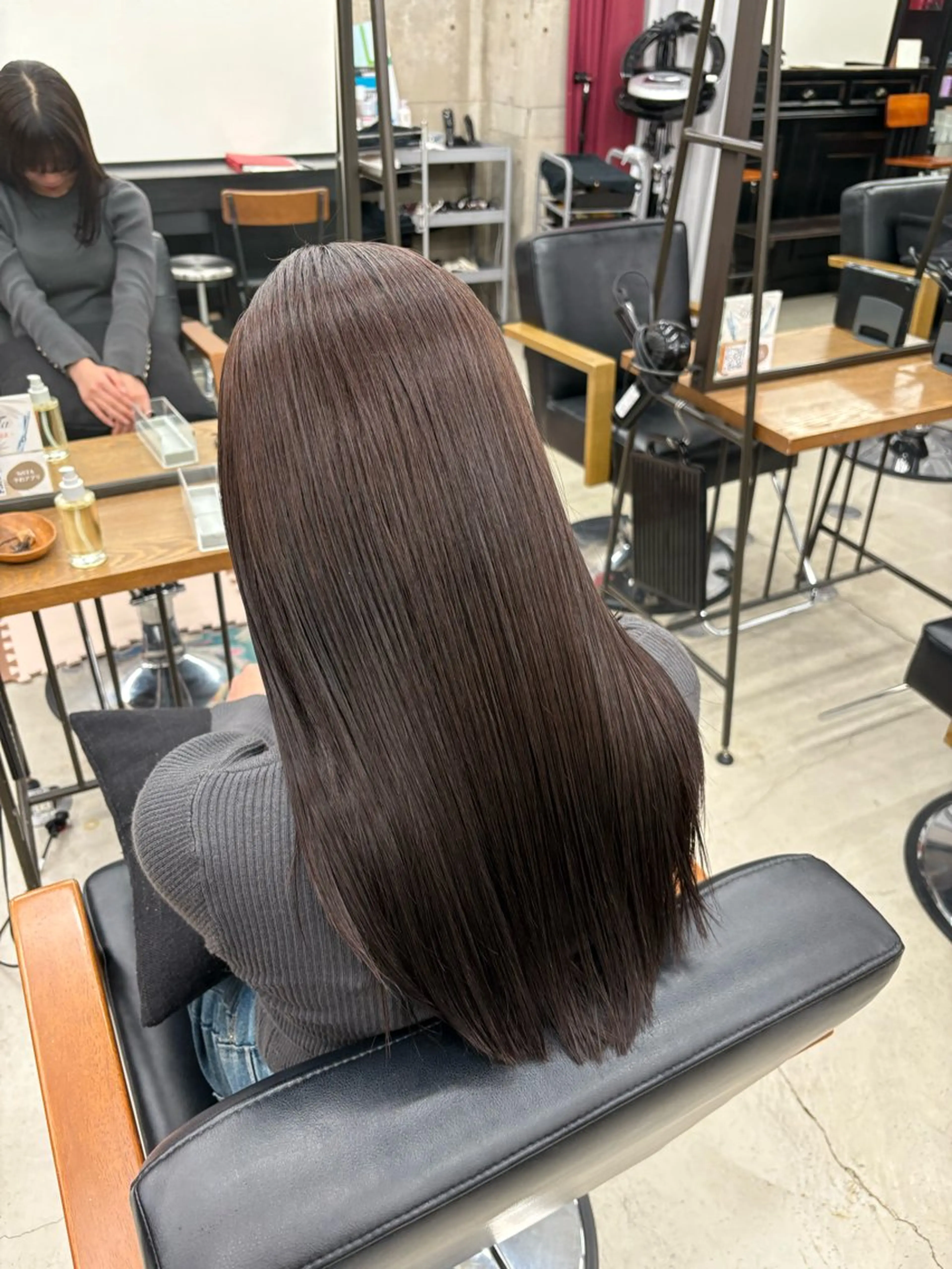 セミロング ヘアカラー SiSTA 自由が丘所属・自由ヶ丘 ボブ/レイヤーのヘアスタイル