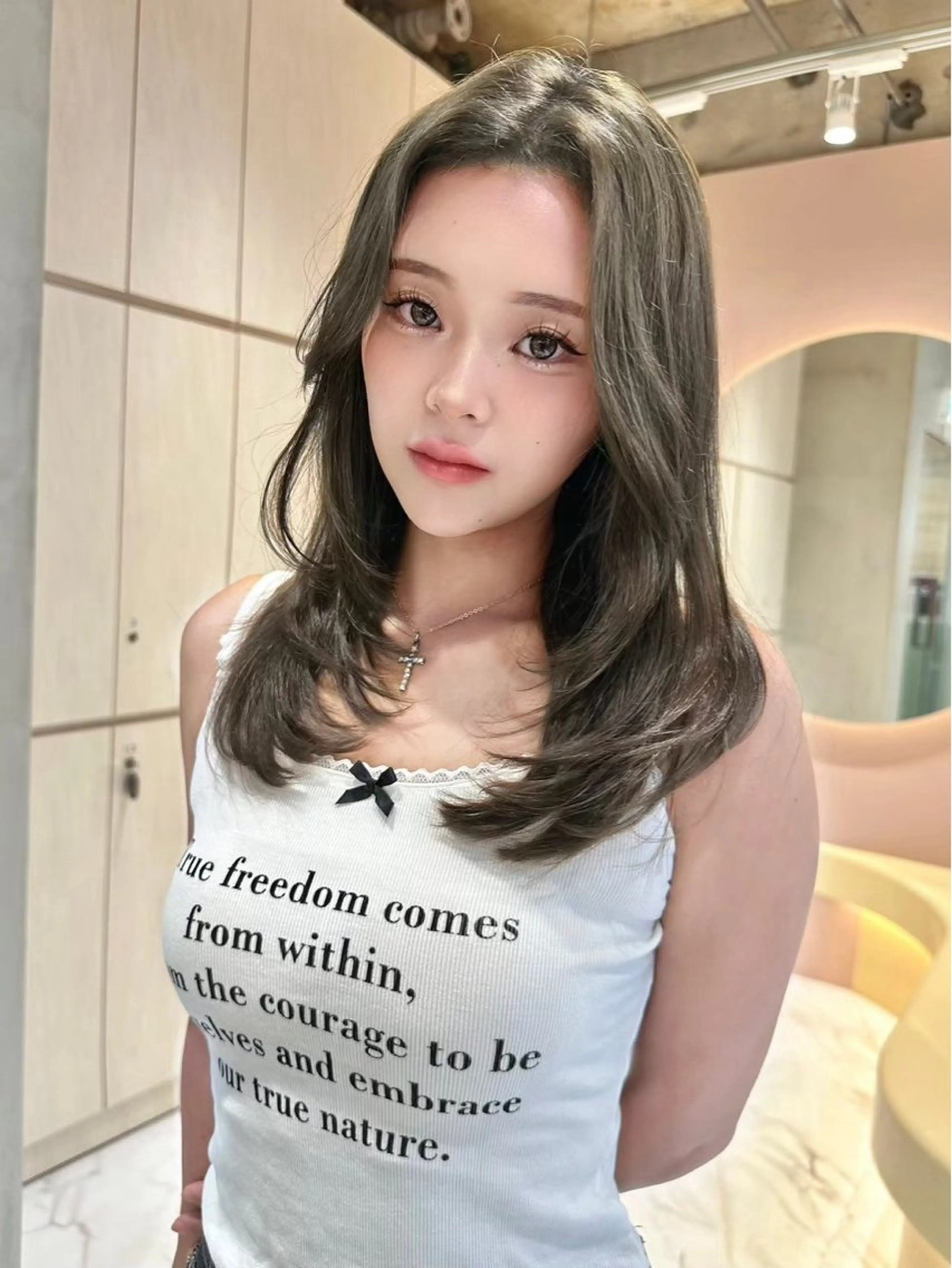 ミディアム カット ヘアカラー トリートメント ブリーチなし髪質改善 🎀はのん 韓国ヘアのヘアスタイル