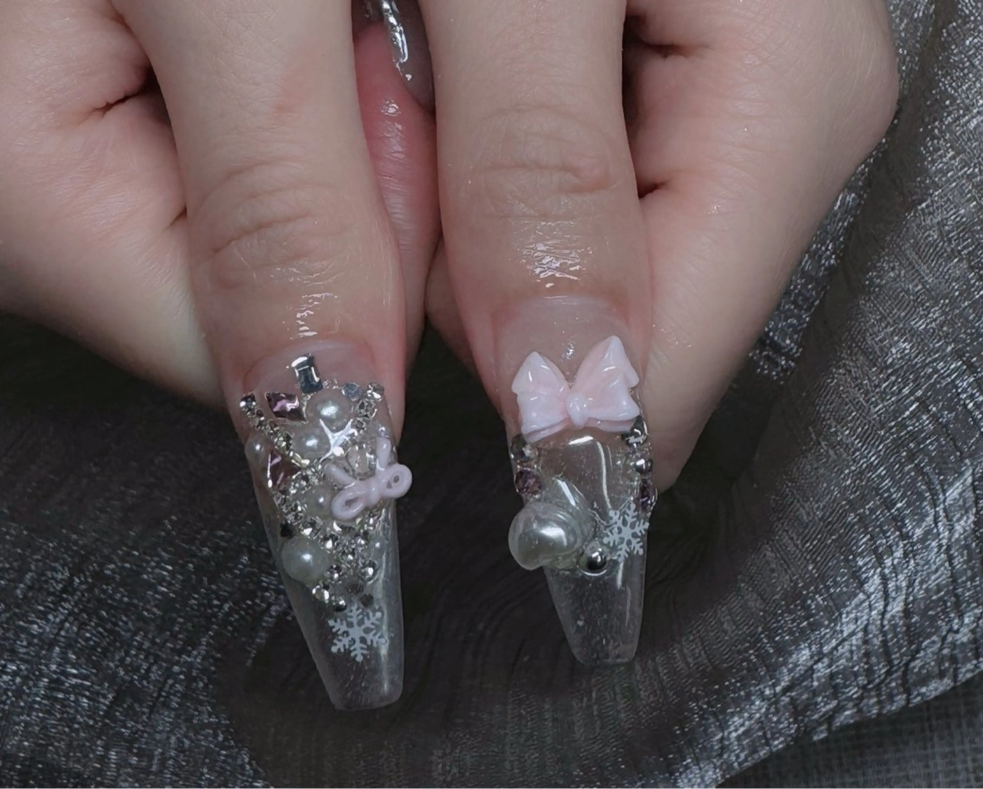 ネイル フレンチネイル ジェルネイル ガラスフレンチ ハロウィン ハート ハンドネイル H.baby Nail Salonのネイルデザイン