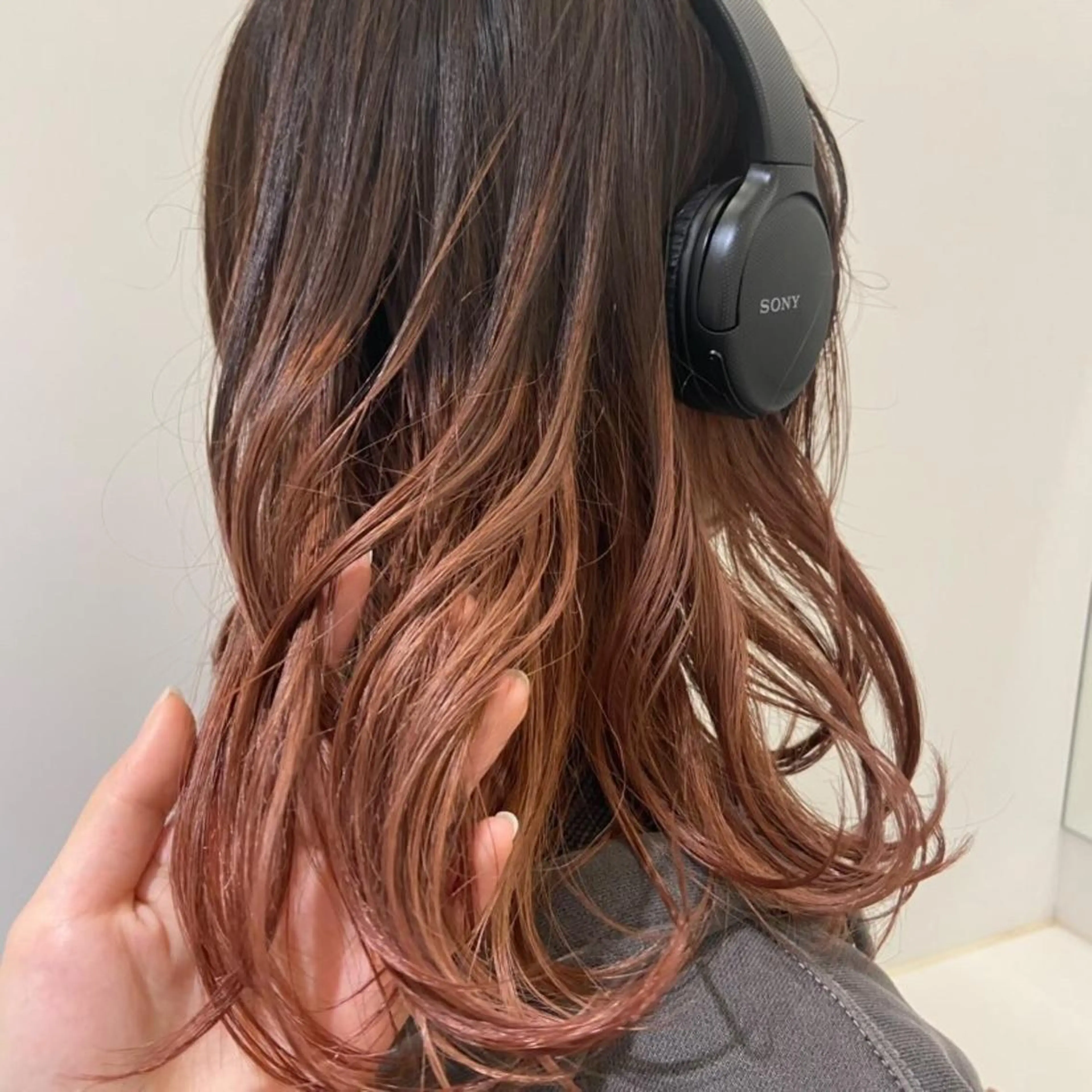 ミディアム カット ヘアカラー トリートメント vivre libre所属・vivre libreのヘアスタイル