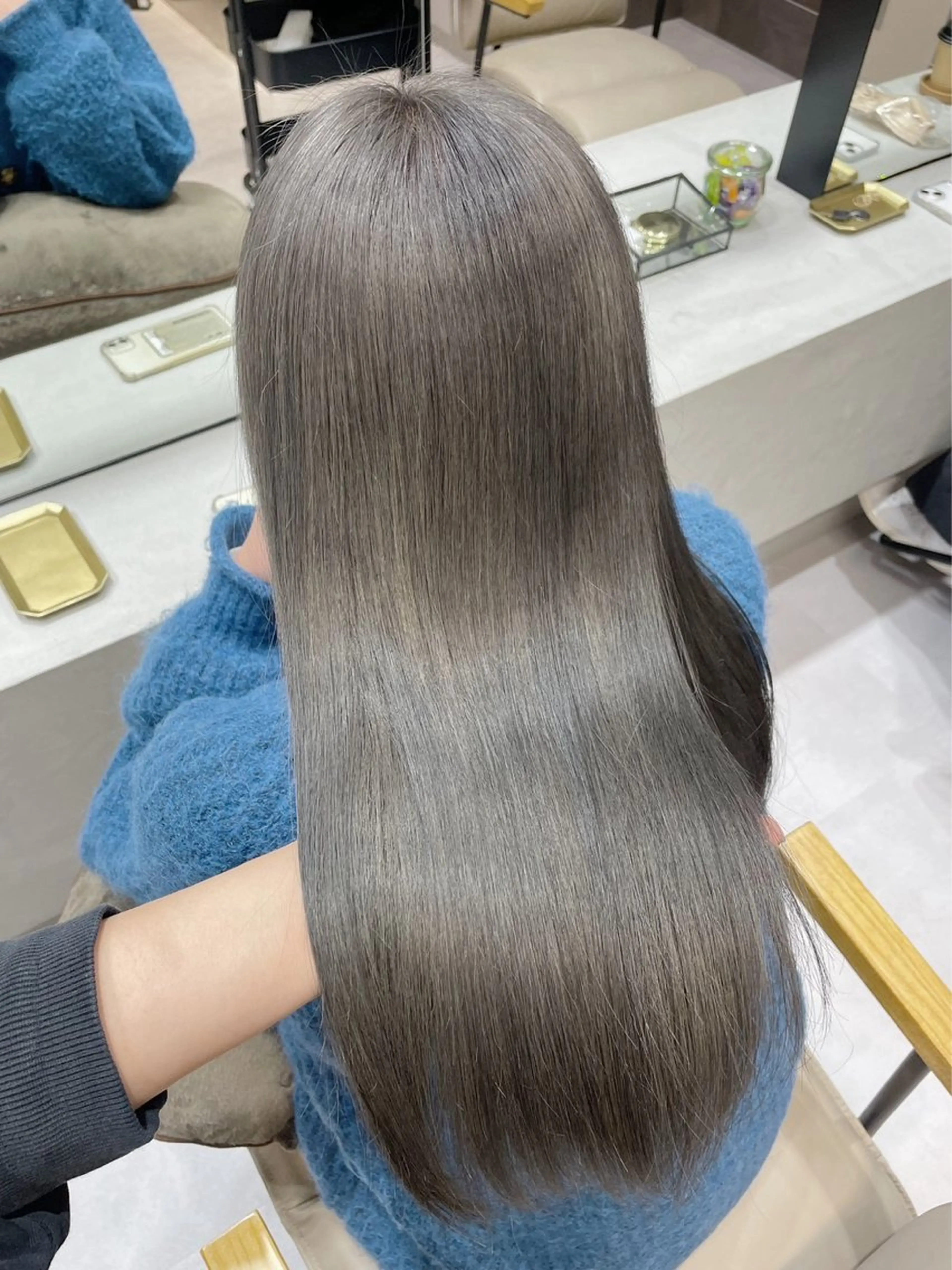 ショート カラー ボブ｜レイヤー ショート｜Hinaのヘアスタイル