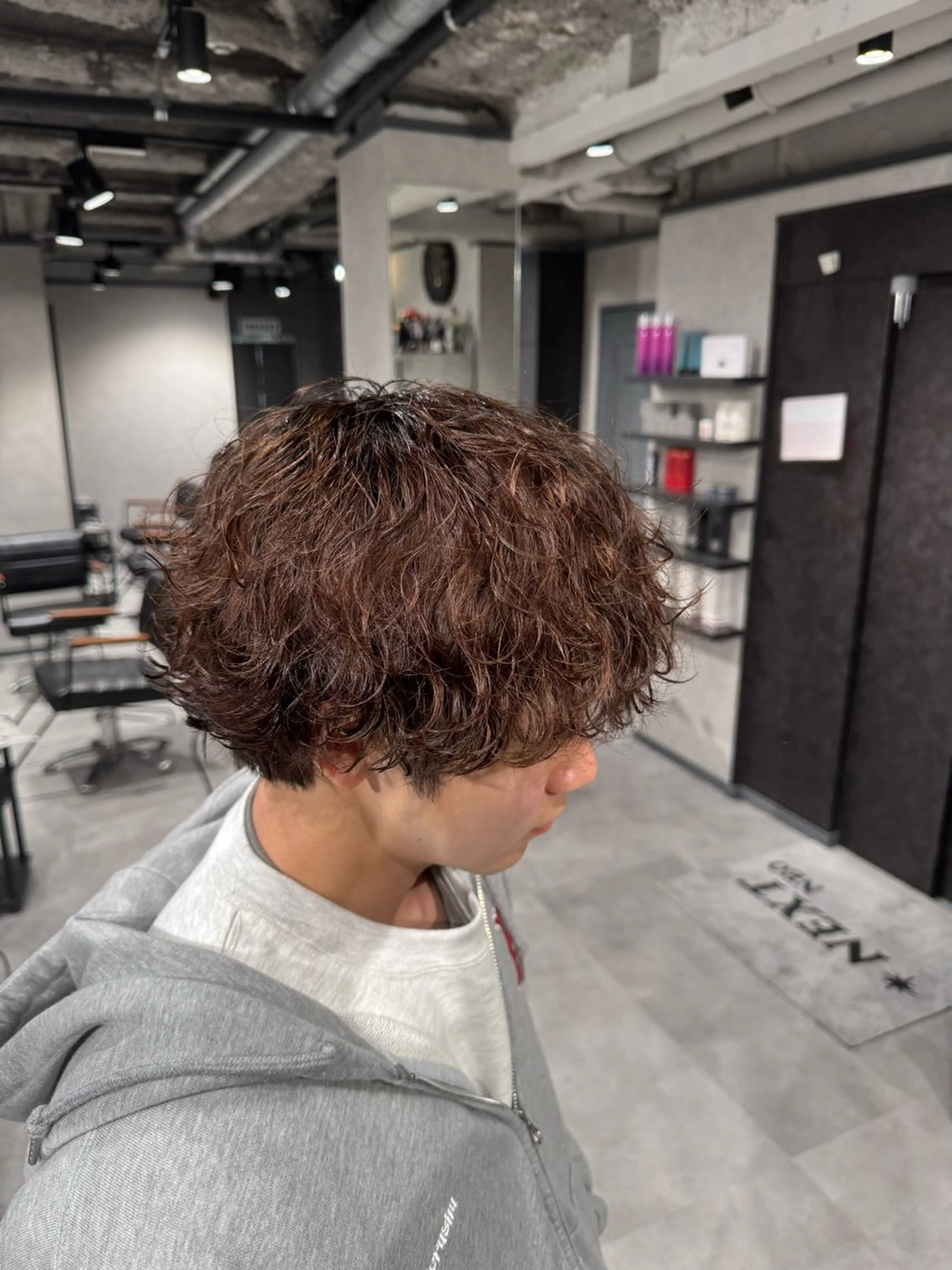 パーマ メンズ メンズパーマ 波巻きパーマ カット パーマ 韓国特化🇰🇷愁斗 センターパートパーマのヘアスタイル
