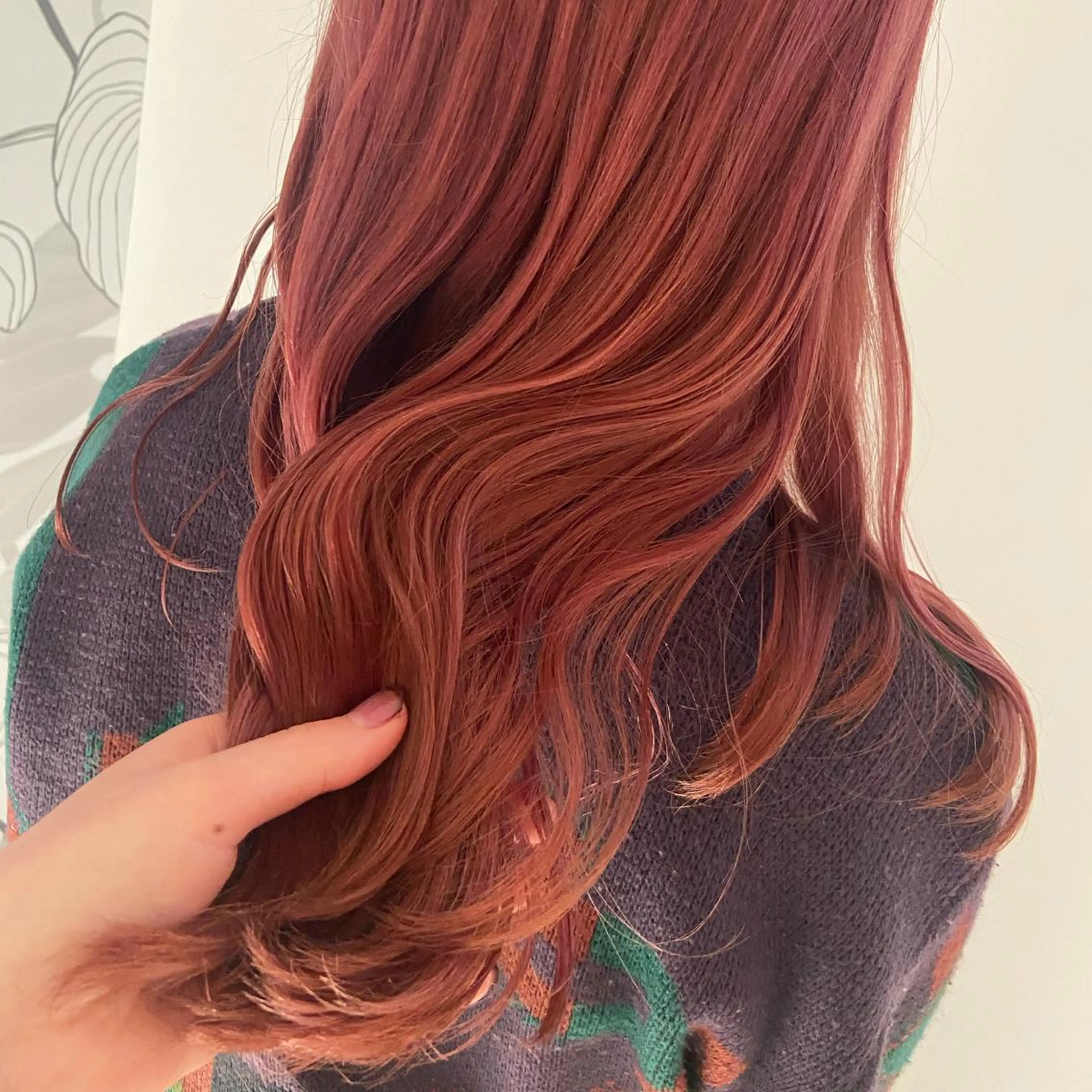 セミロング カラー ベージュカラー ハイトーンカラー ピンクカラー ピンクベージュ カジュアルを女っぽく 𝗮𝘆𝗮𝗰𝗼のヘアスタイル