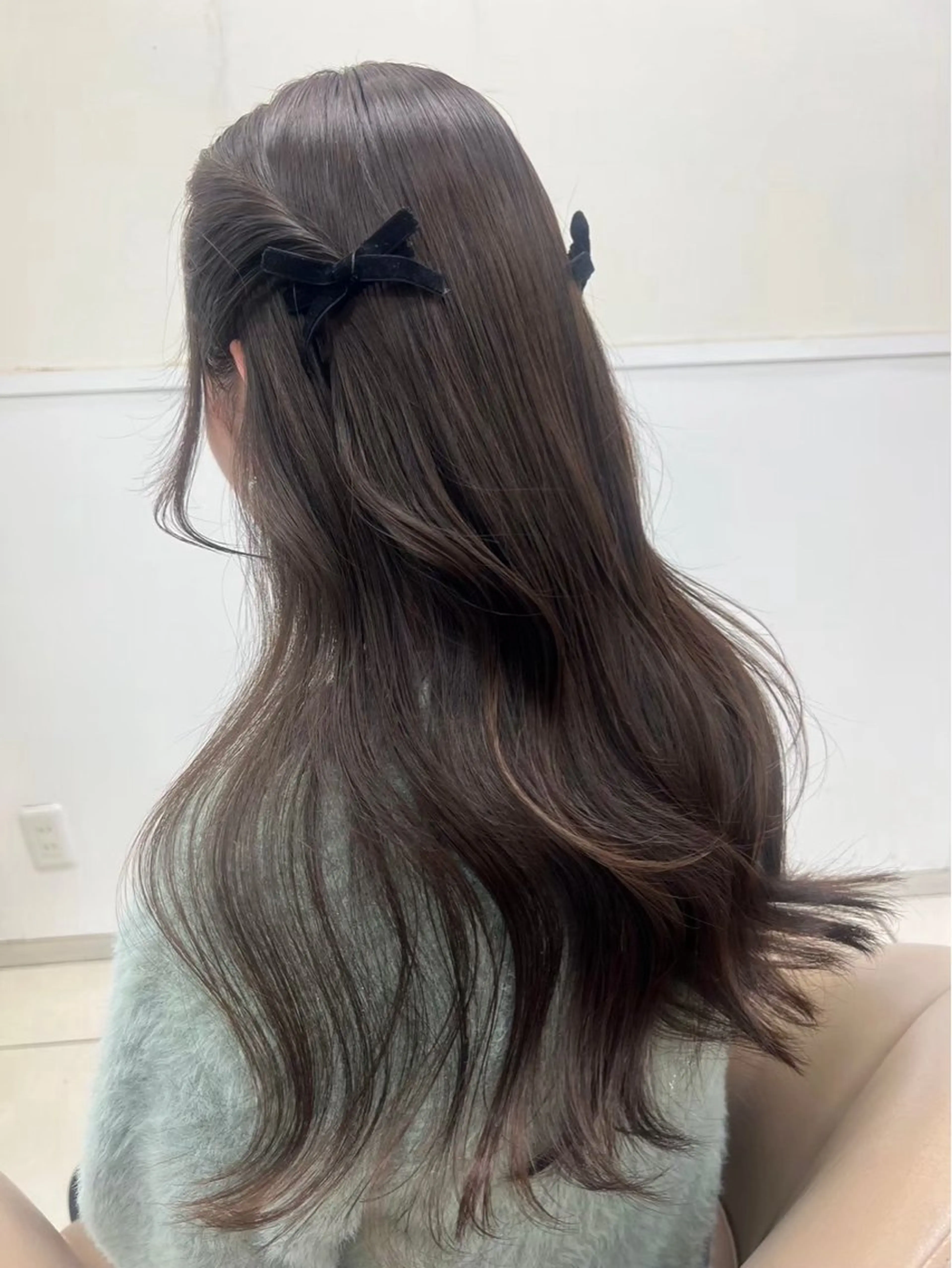 ロング カラー ヘアアレンジ メンズ メンズブリーチ ブリーチ エクステ カット ヘアカラー トリートメント エクステ ヘッドスパ ヘアセット エクステ🎀カラー✨ レイヤー🌙しぇるのヘアスタイル
