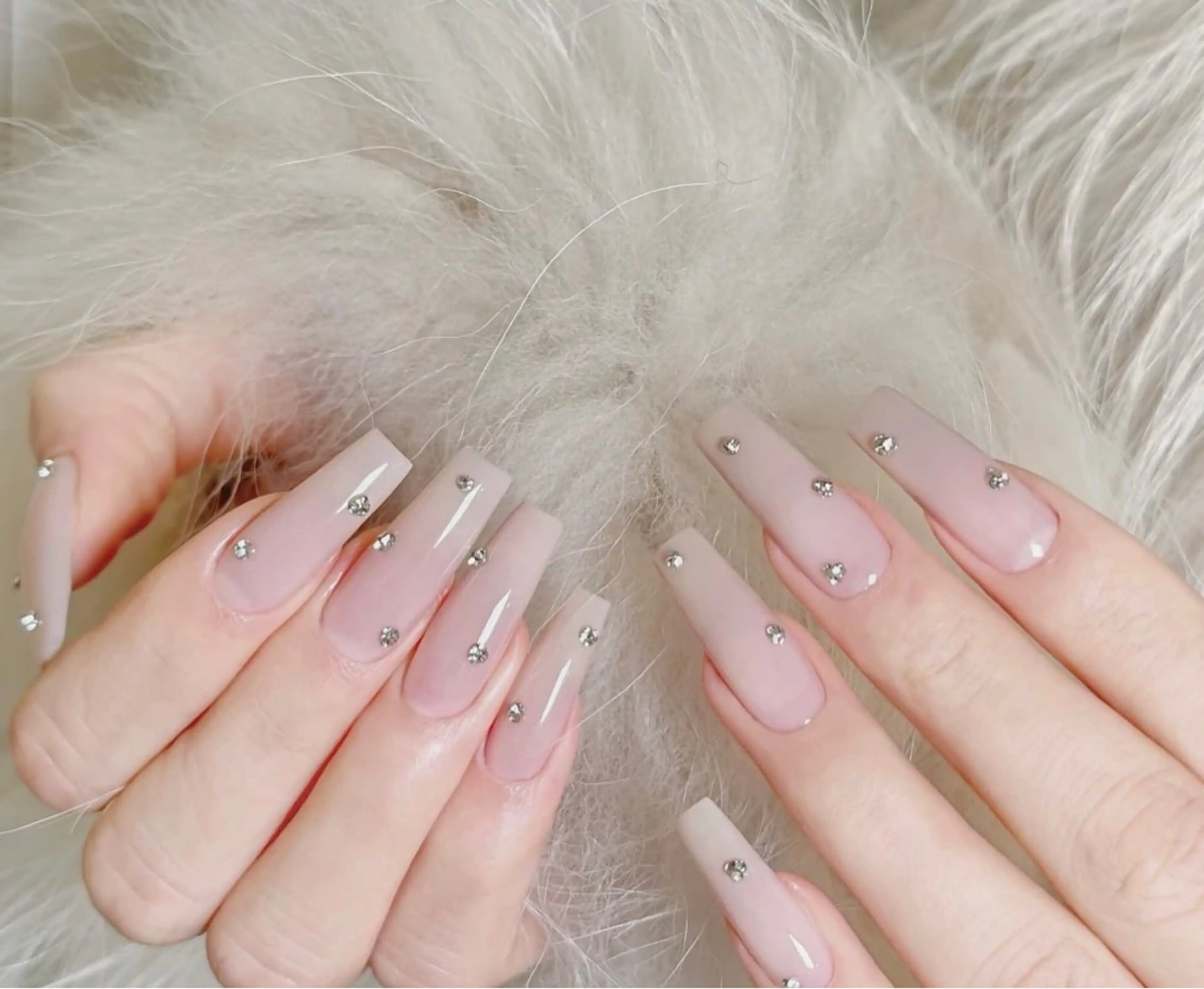 ネイル Cutil Nailsalon所属・Cutil. Nail🌈のネイルデザイン