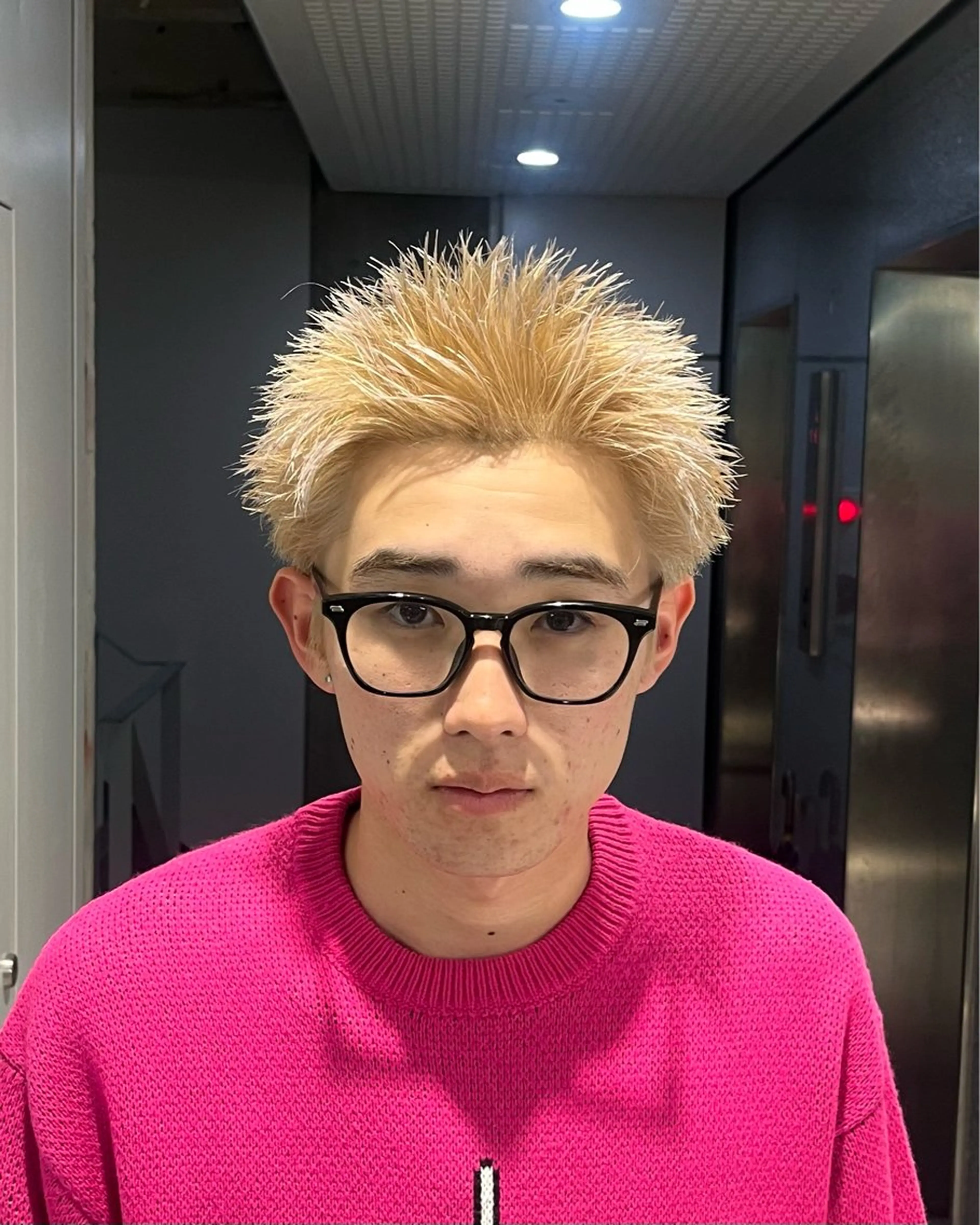 ショート カラー パーマ メンズ メンズハイトーン ハイトーンカラー カット ヘアカラー 🔥スパイキー 特化🔥菊水皐暉🔥のヘアスタイル