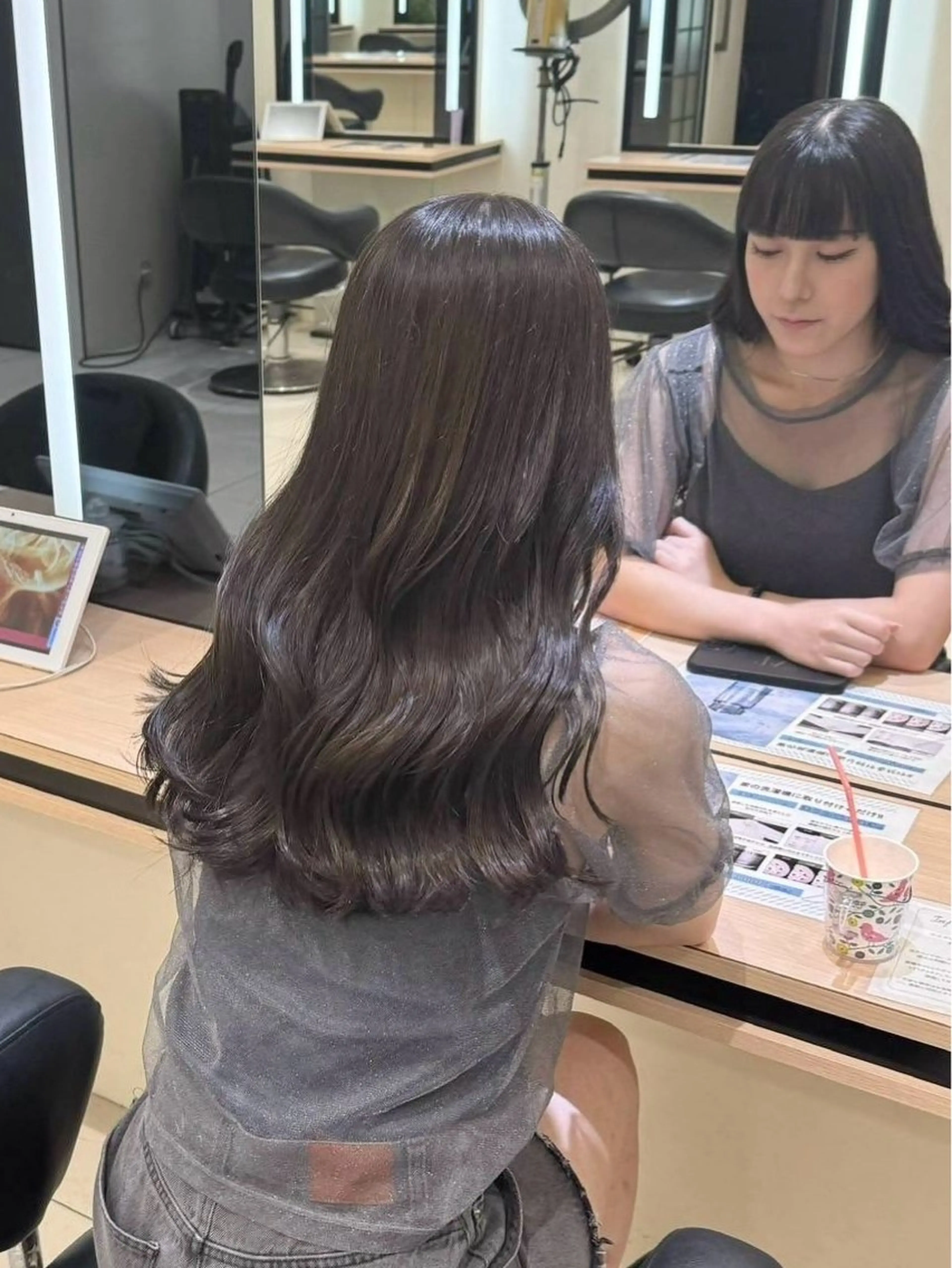 ロング カラー ヘアカラー トリートメント ひなの🫧ベージュ系 艶カラーのヘアスタイル