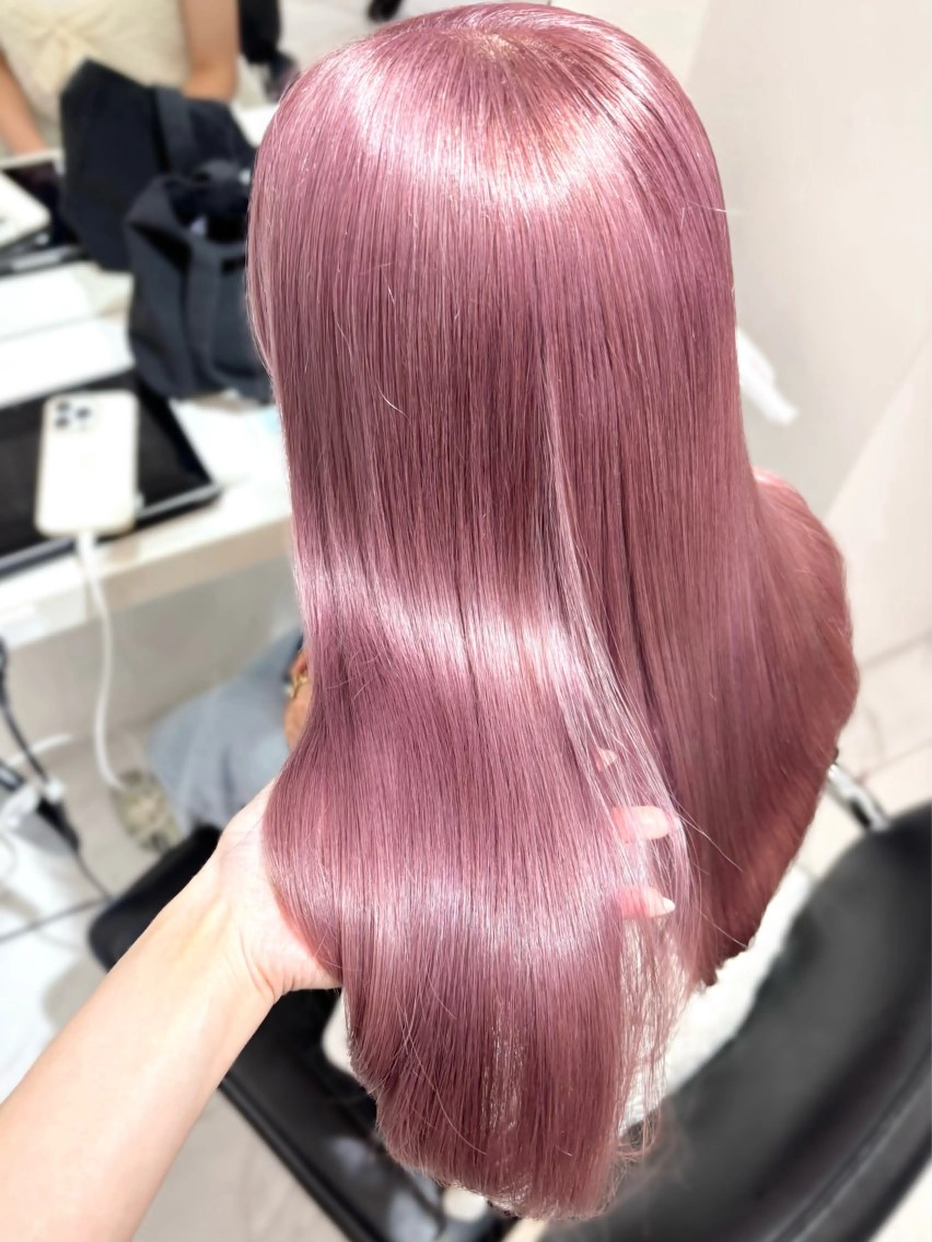 セミロング カラー ベージュカラー ブリーチ ラベンダーカラー ラベンダーピンク ピンクカラー カット ヘアカラー トリートメント 盛れる顔周り×ピンク Risa🎀のヘアスタイル