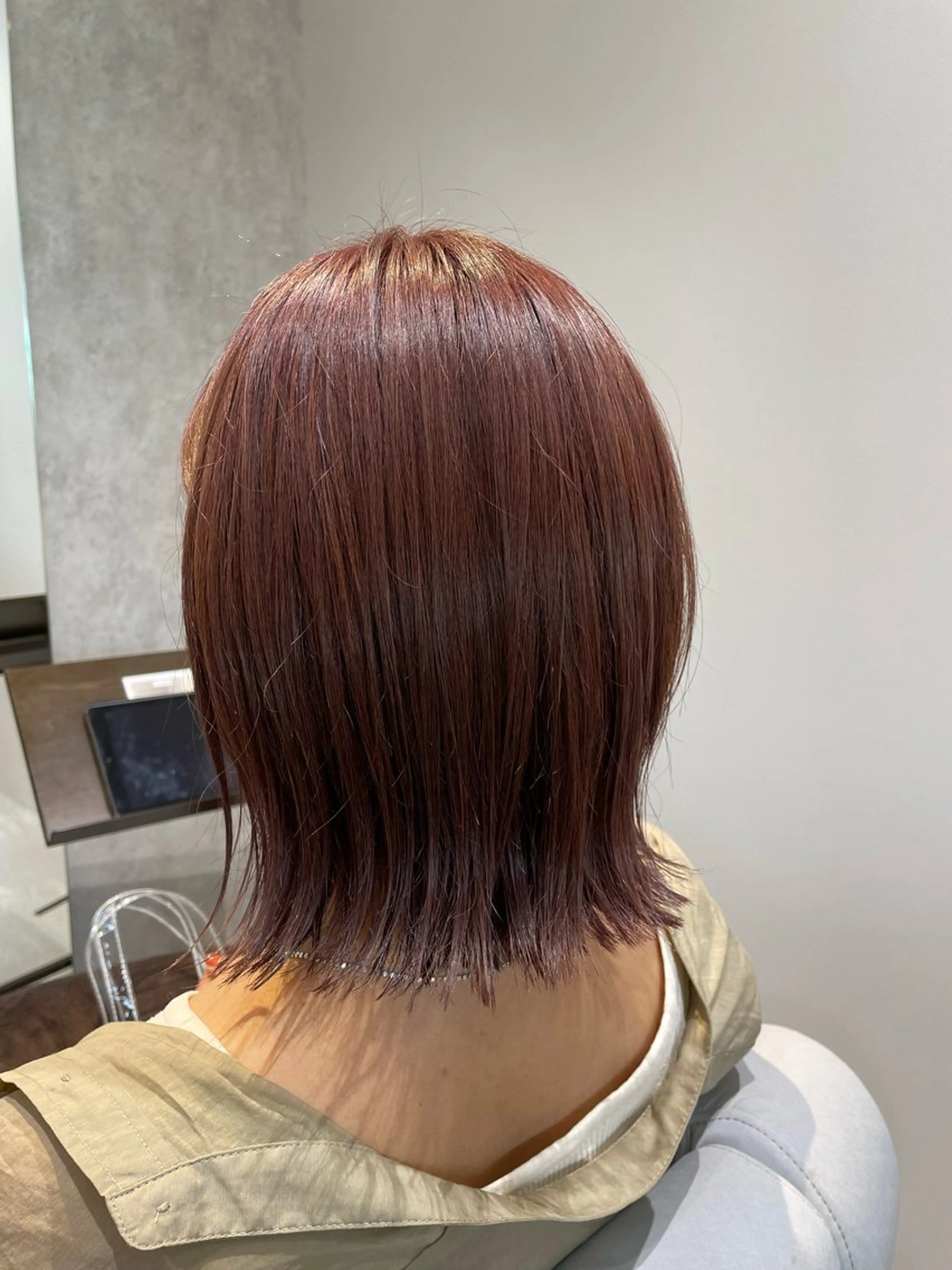 ミディアム カラー ブリーチ ピンクカラー ボブ 外ハネヘア Bob &髪質改善 NEMOTOのヘアスタイル