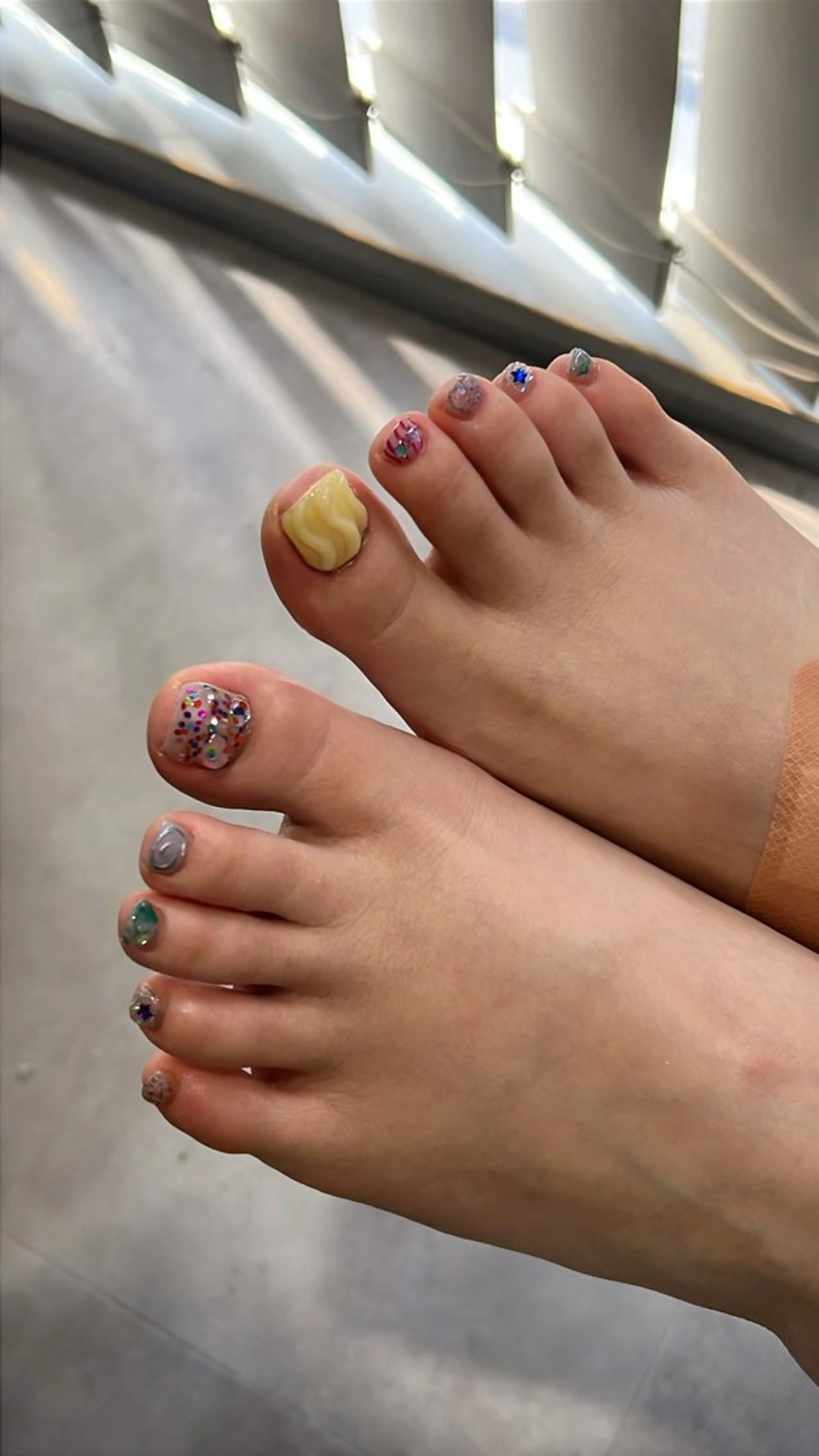 ネイル フットネイル Hata nail /個性派ニュアンスのネイルデザイン